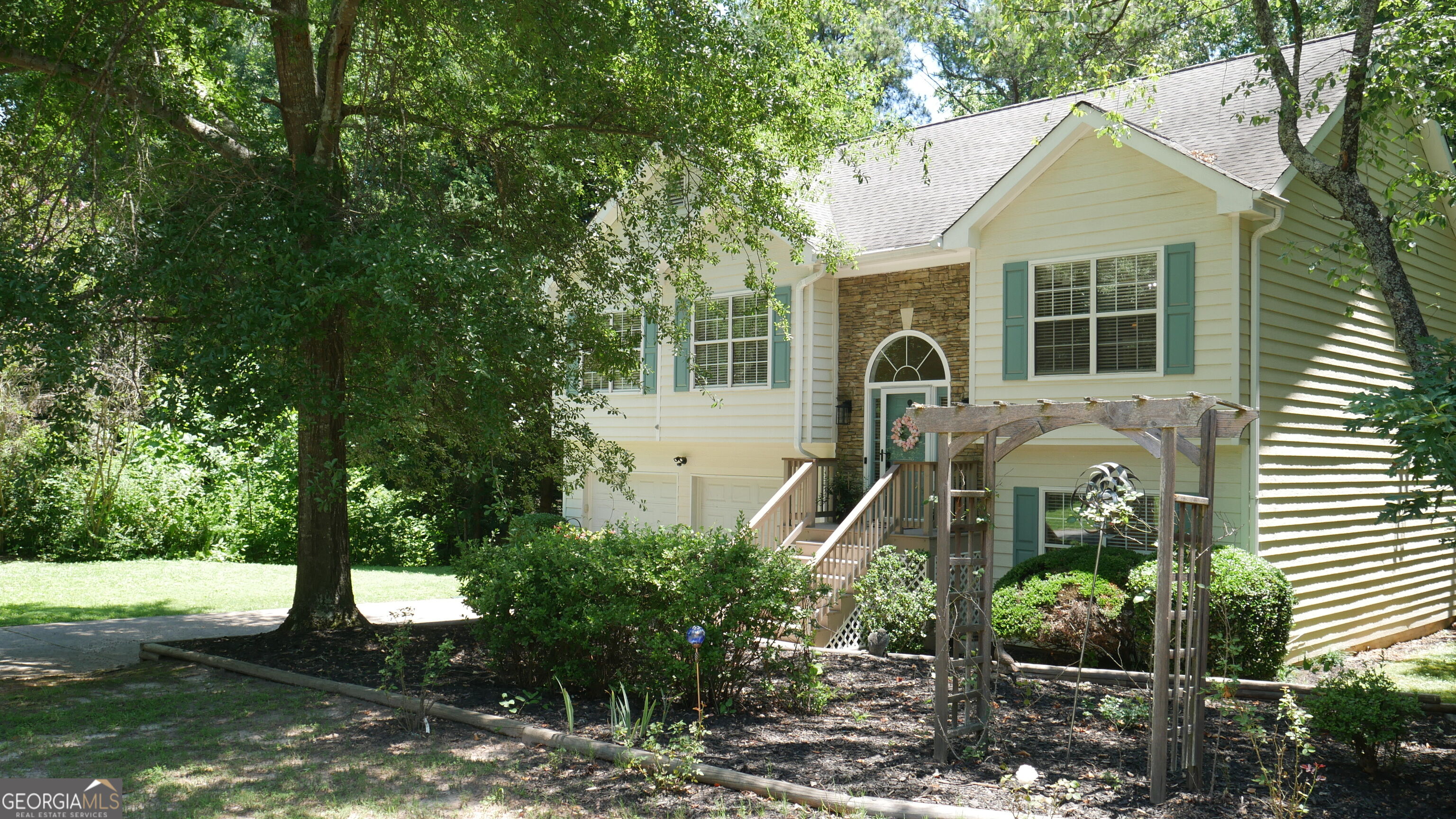 3257 Camens Way Property Photo 36