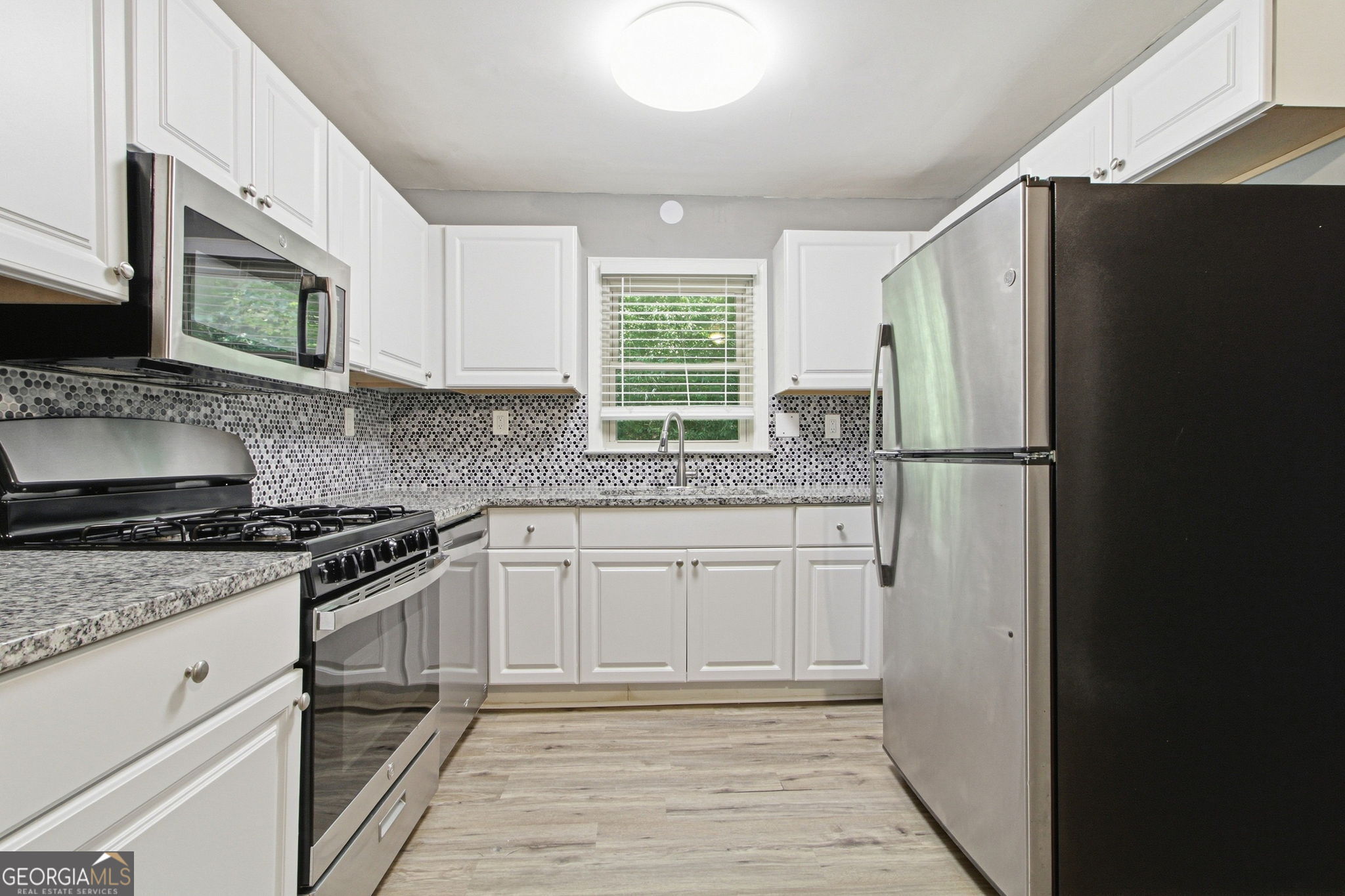 6352 N Sweetwater Road Property Photo 8