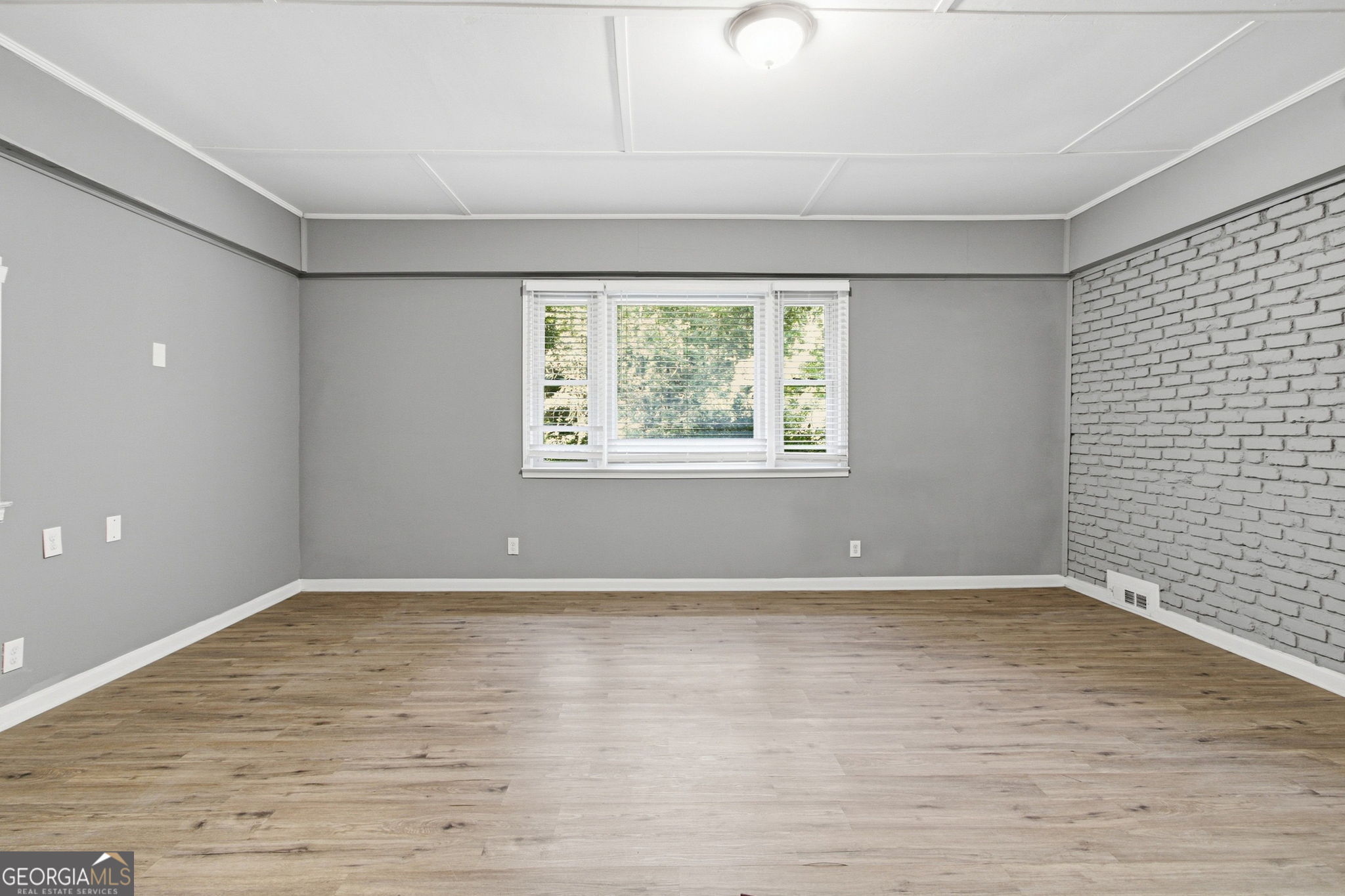 6352 N Sweetwater Road Property Photo 12