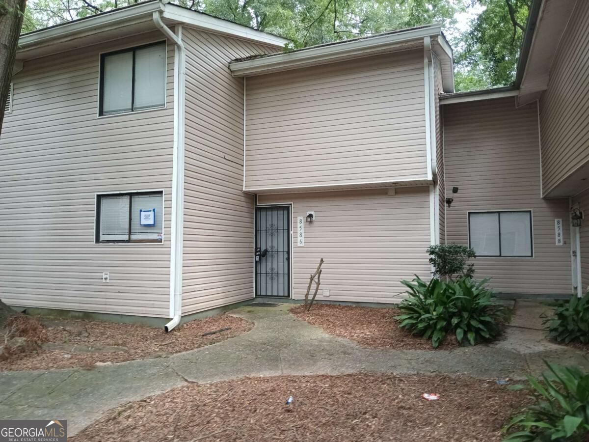 8586 Creekwood Way Property Photo 1