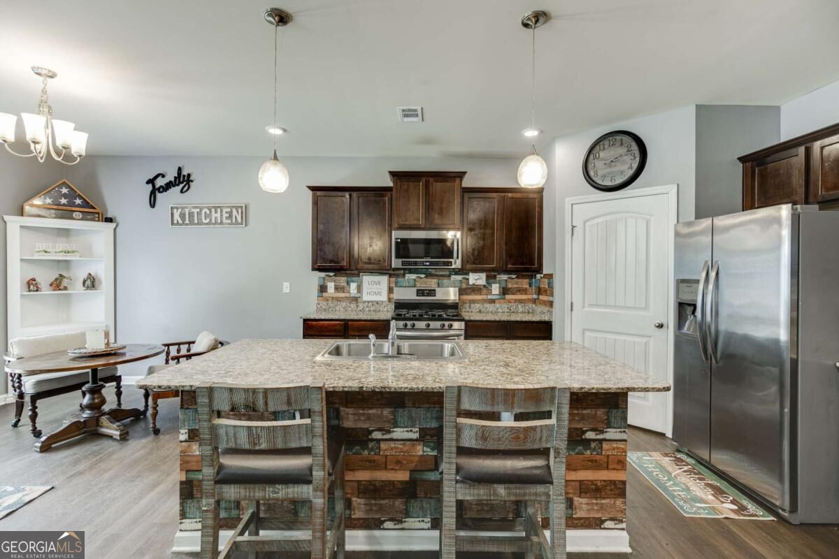 410 Maple Brook Drive Property Photo 10