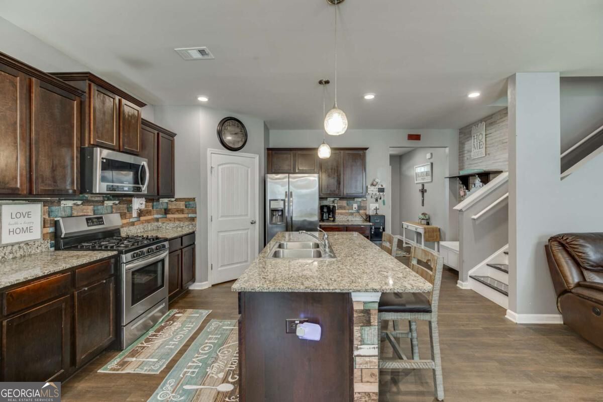 410 Maple Brook Drive Property Photo 12