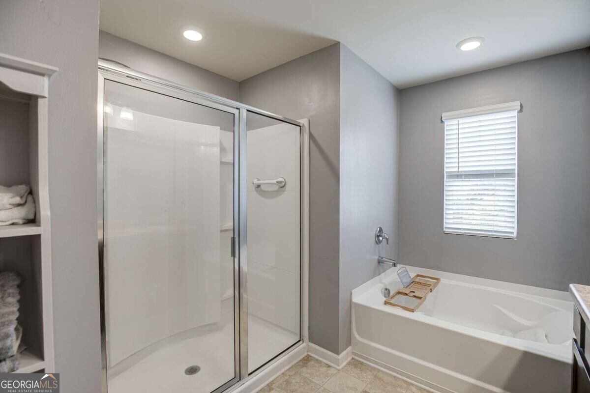 410 Maple Brook Drive Property Photo 29