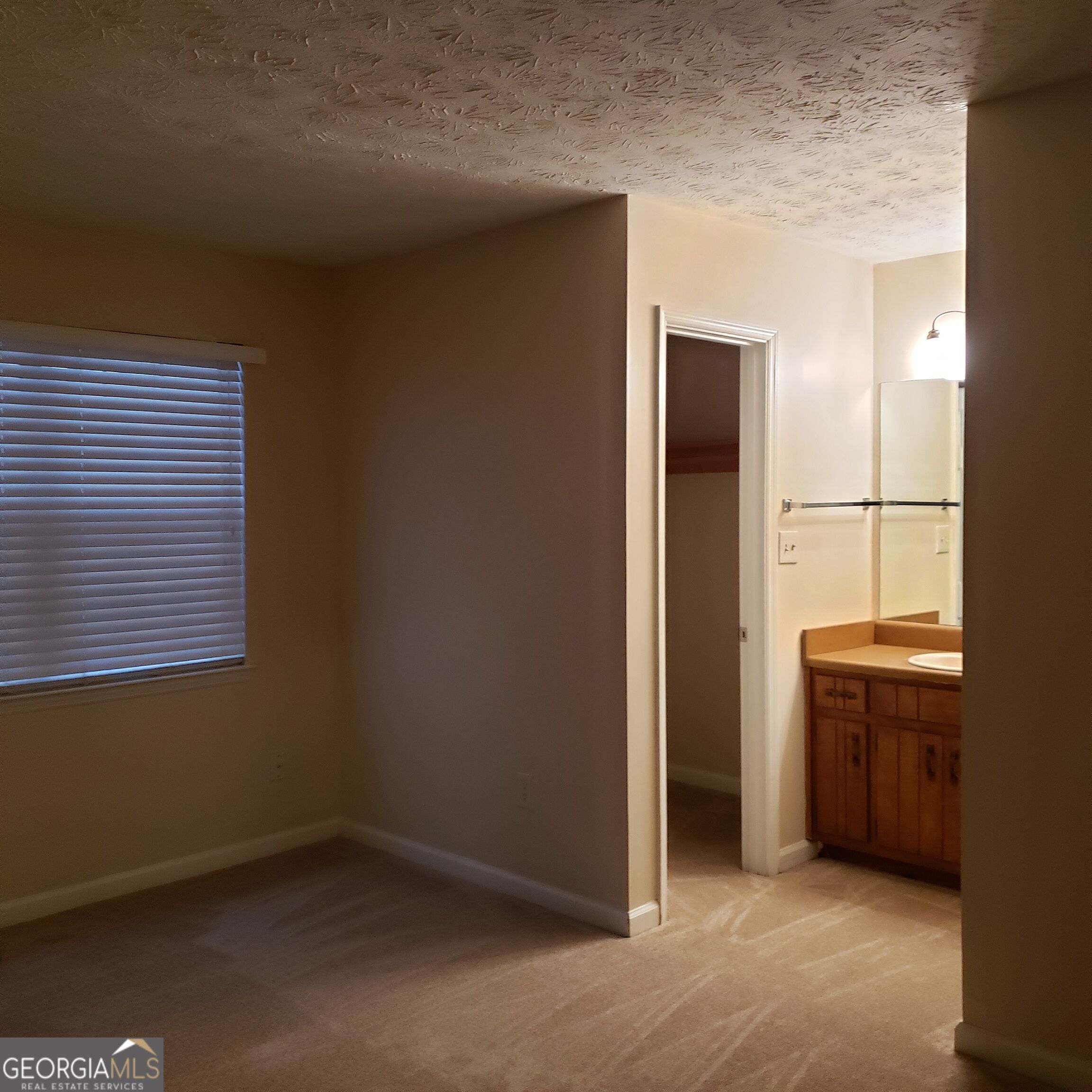 5871 N Castlegate Drive # A Property Photo 11