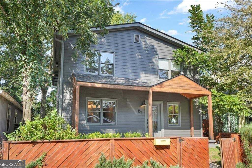 61 Chester Avenue Se Property Photo 2