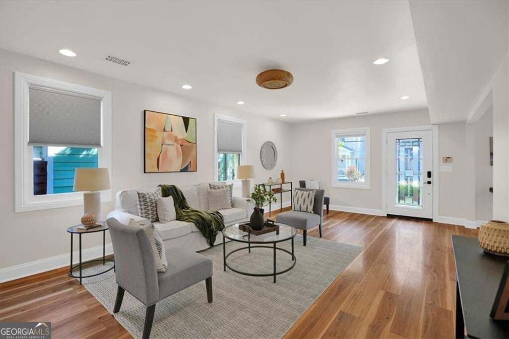 61 Chester Avenue Se Property Photo 7
