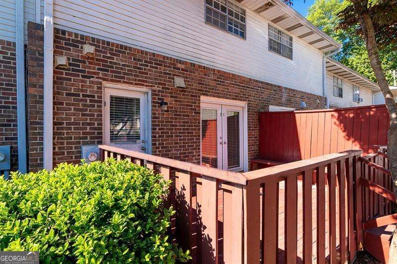 501 Carlton Road # 2e Property Photo 27