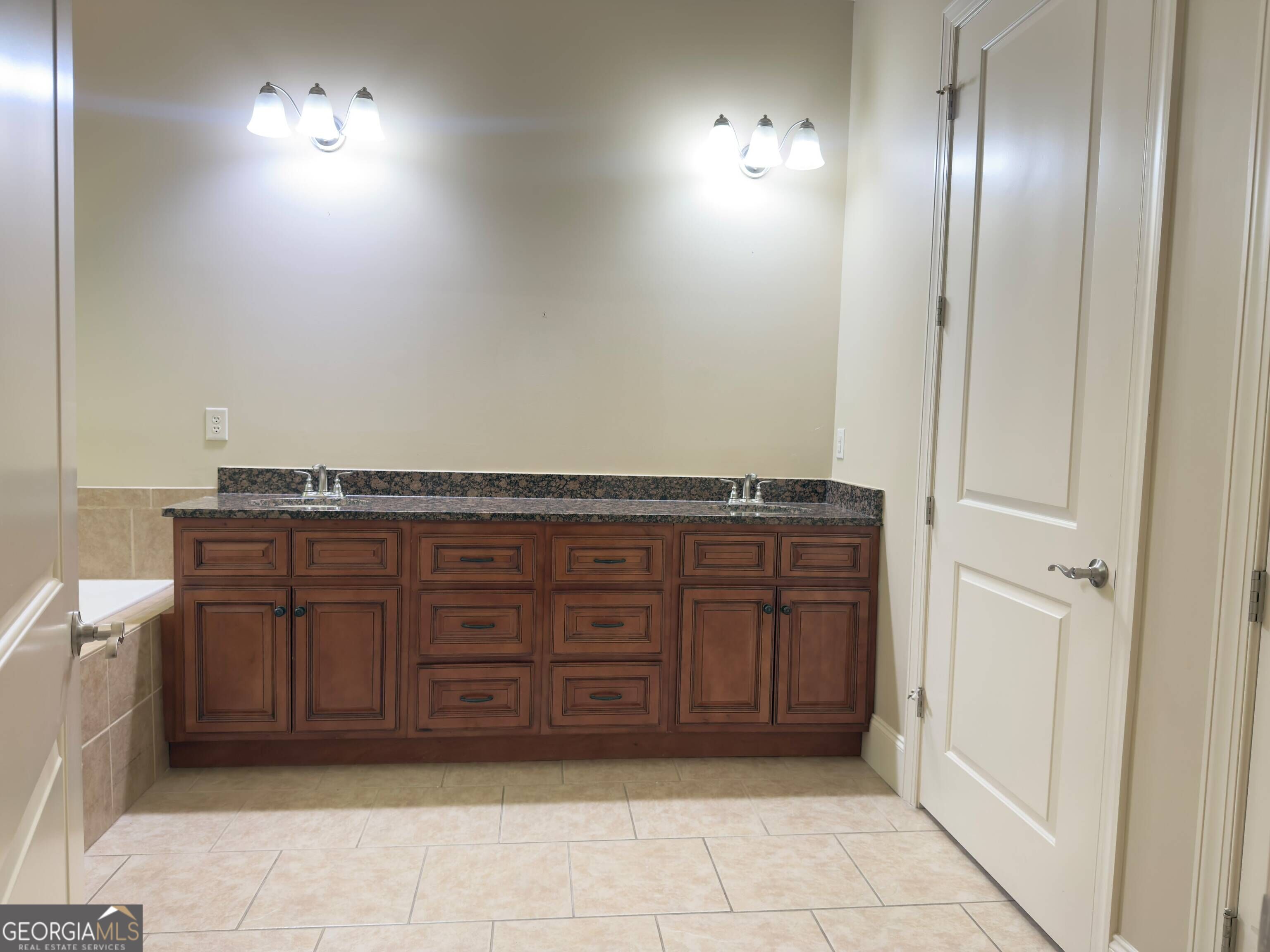 3951 Sovereign Drive Property Photo 24
