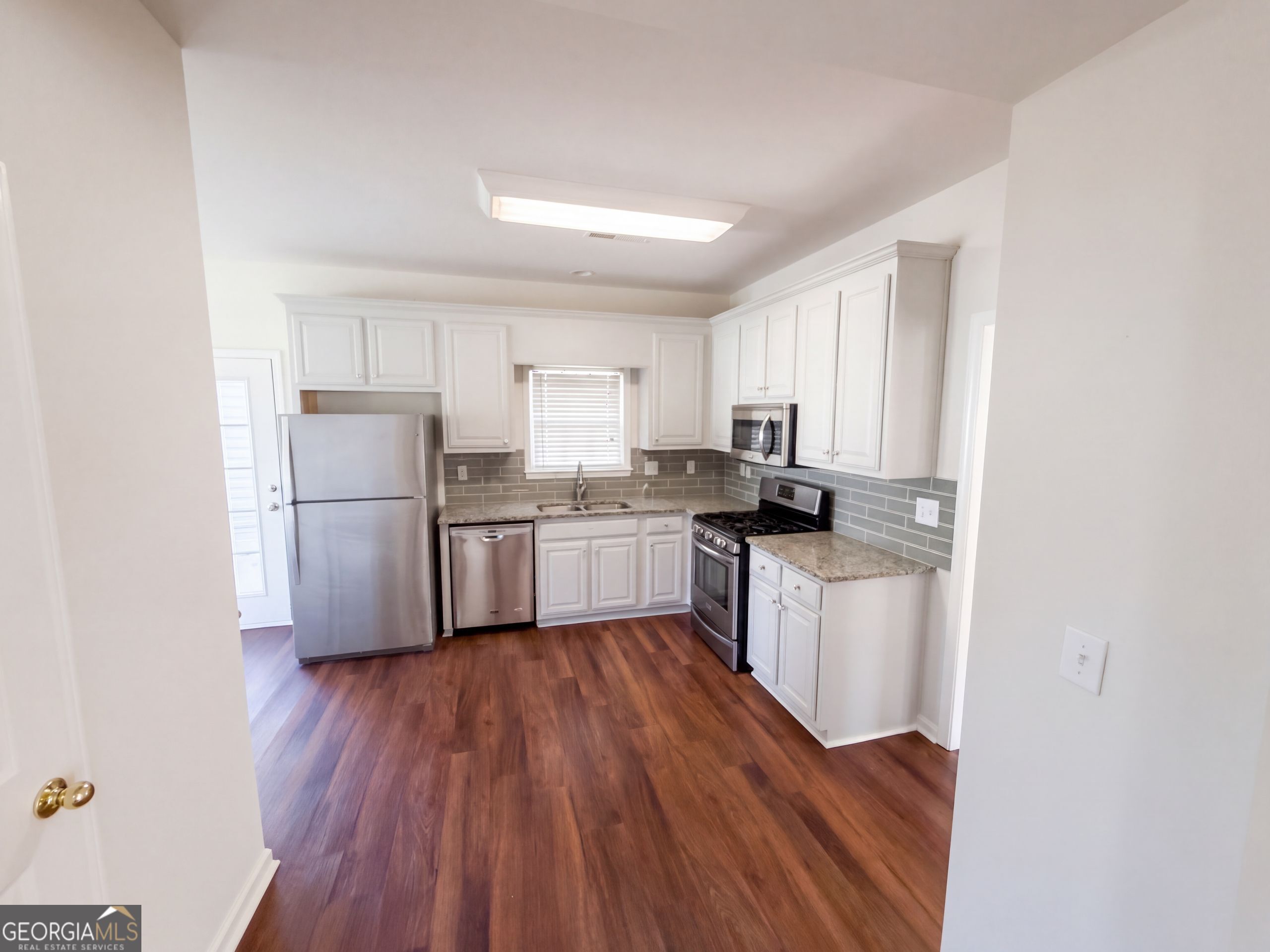 12 Columns Way Property Photo 2