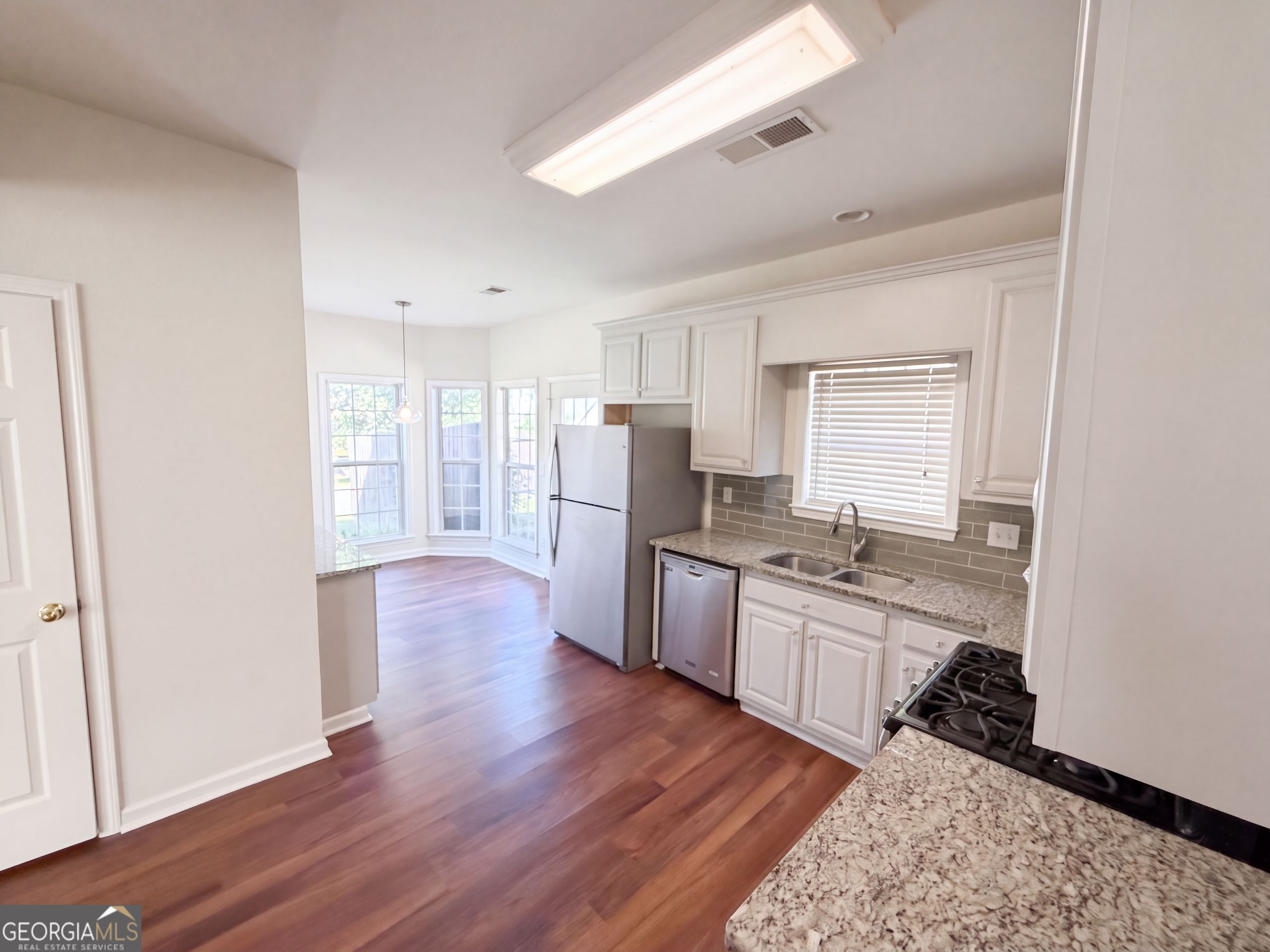12 Columns Way Property Photo 3