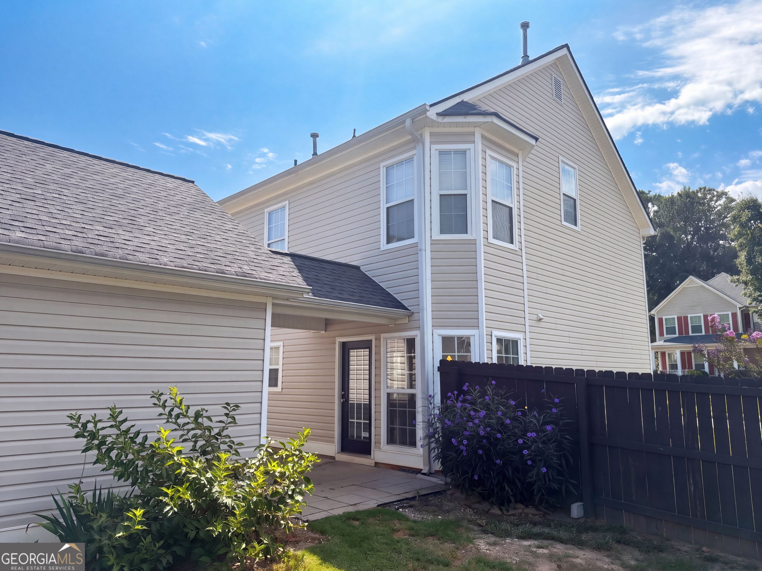 12 Columns Way Property Photo 4