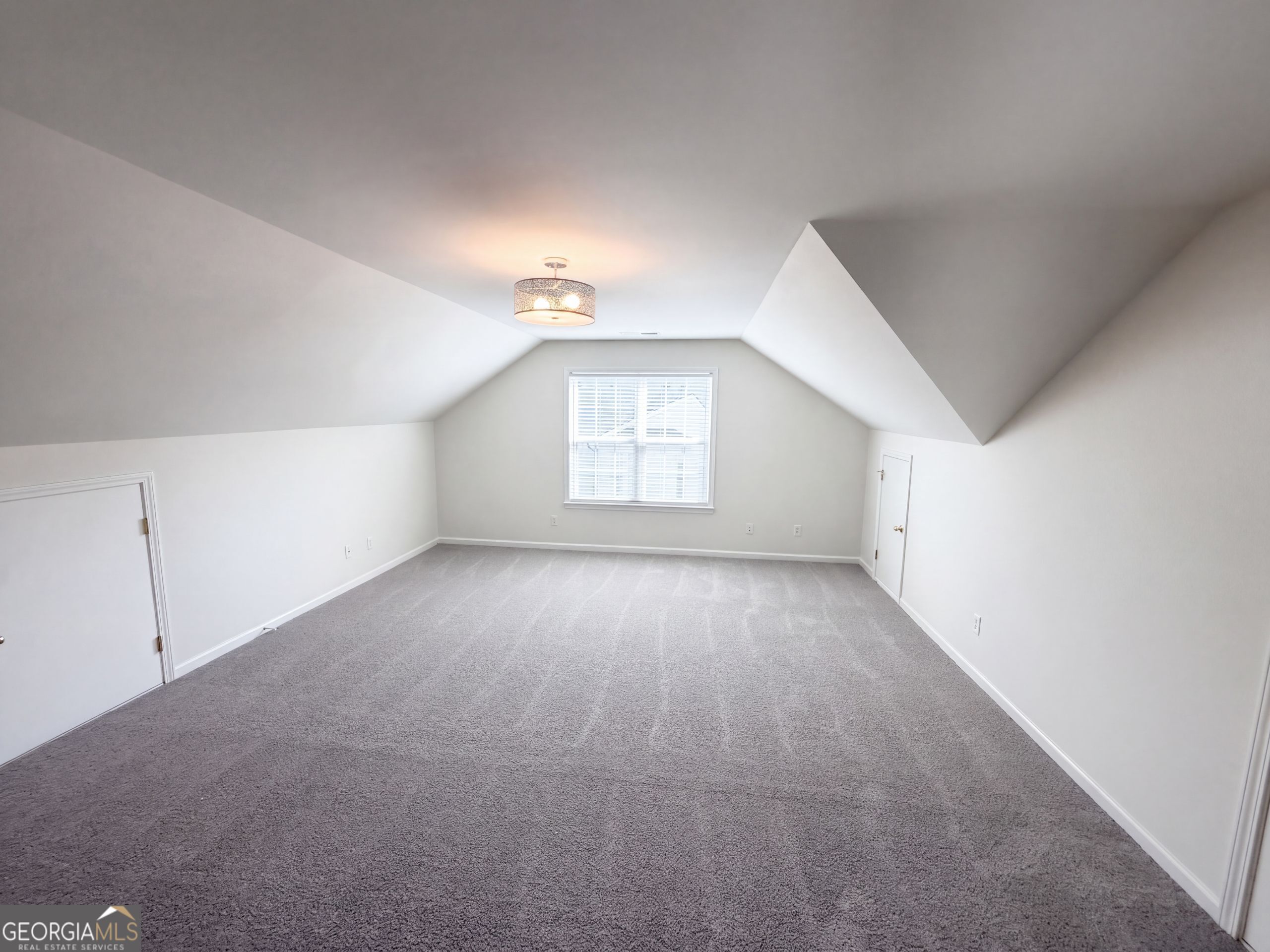 12 Columns Way Property Photo 7