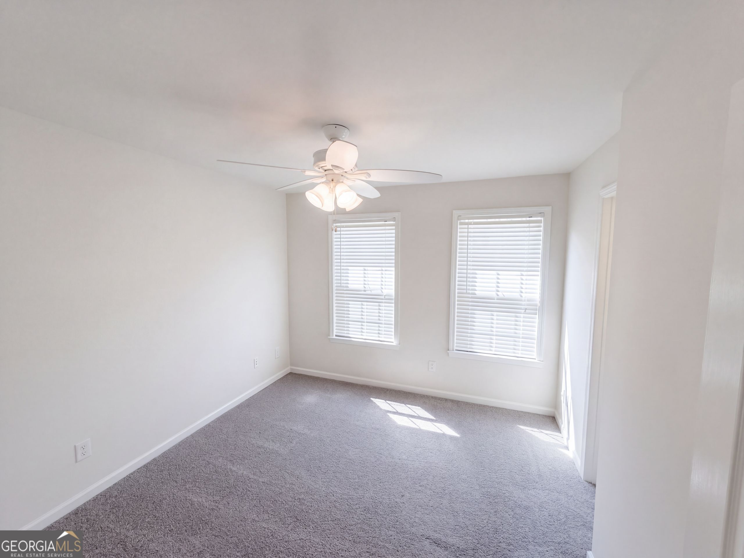 12 Columns Way Property Photo 10