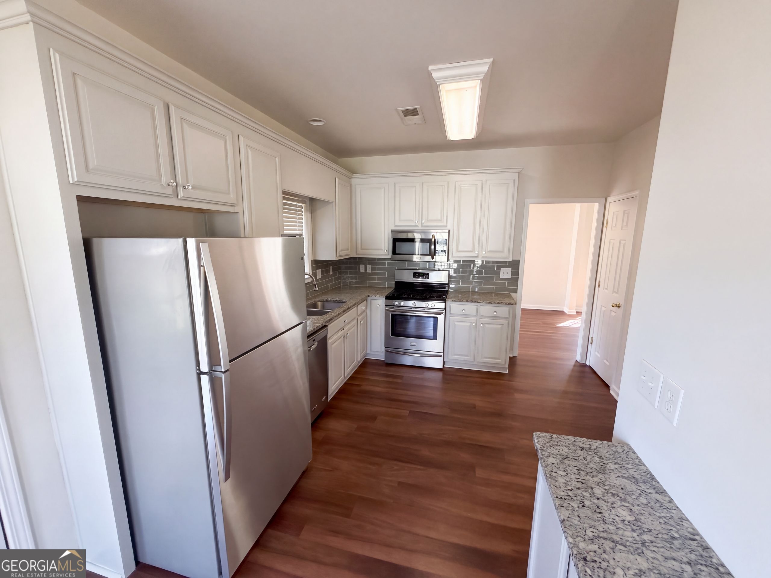 12 Columns Way Property Photo 11