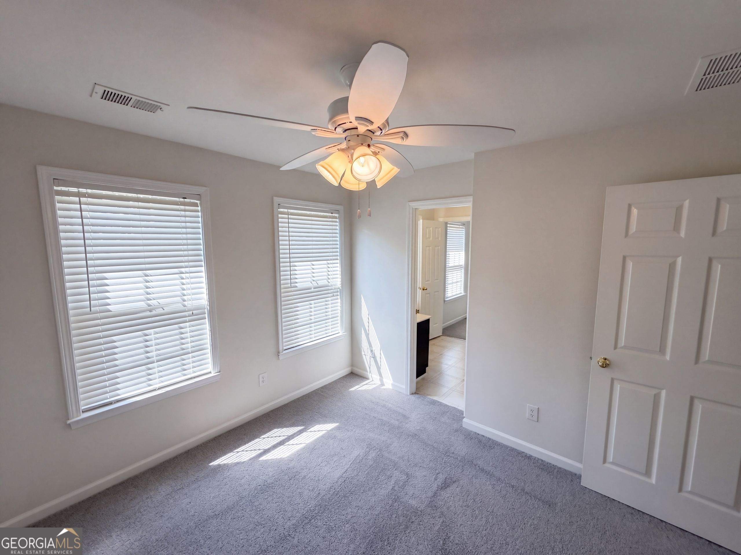 12 Columns Way Property Photo 12