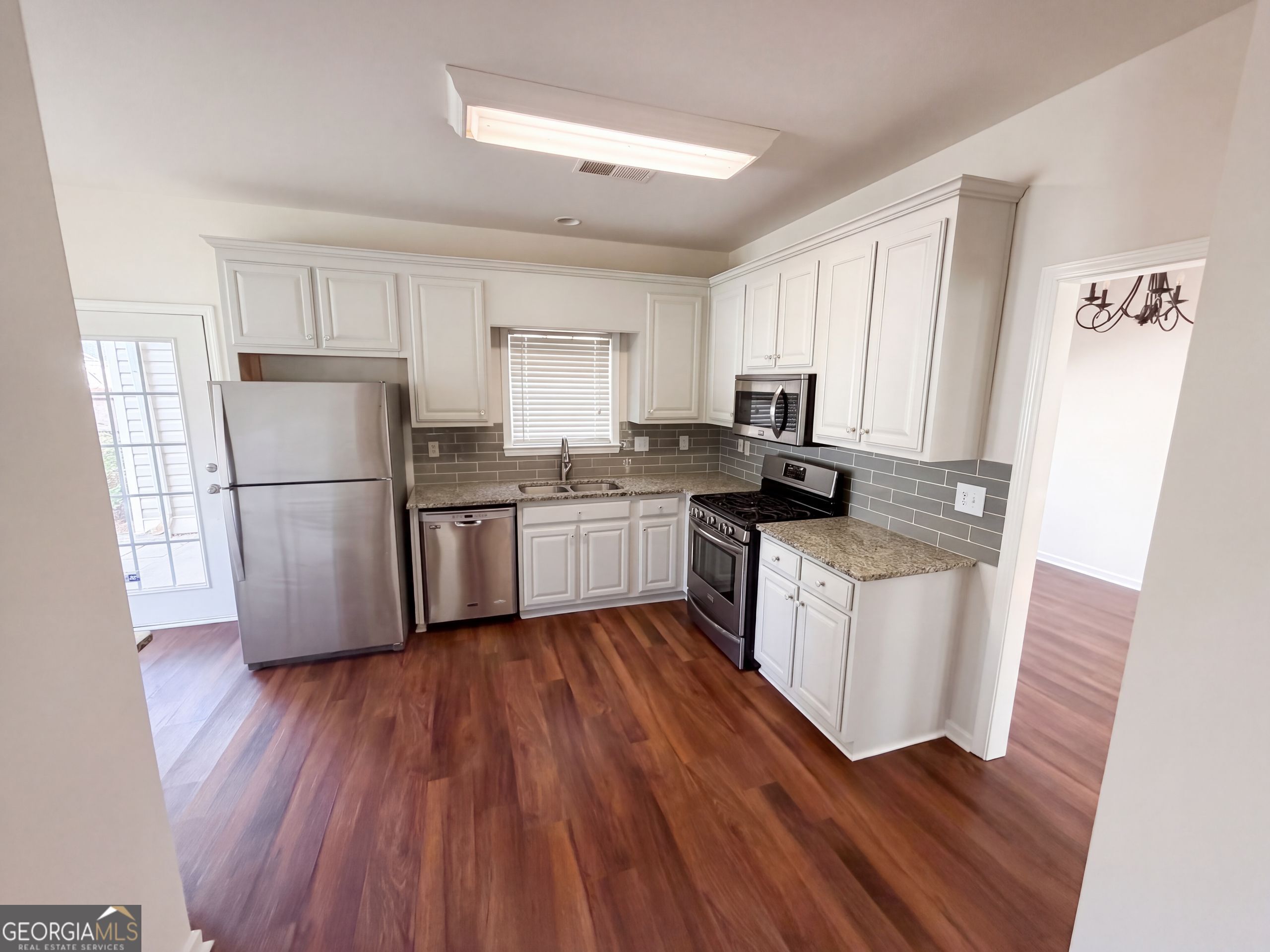 12 Columns Way Property Photo 18