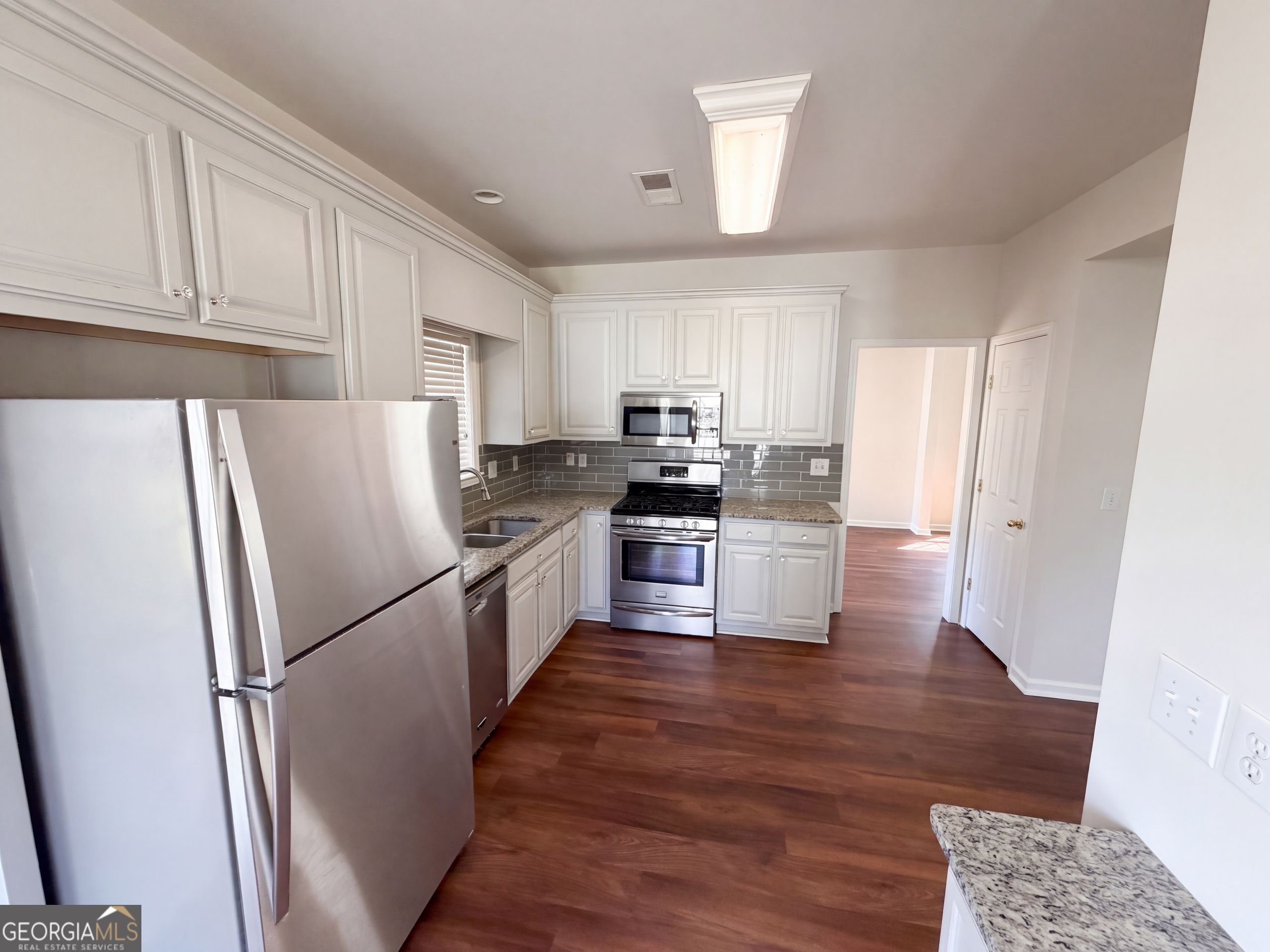 12 Columns Way Property Photo 29