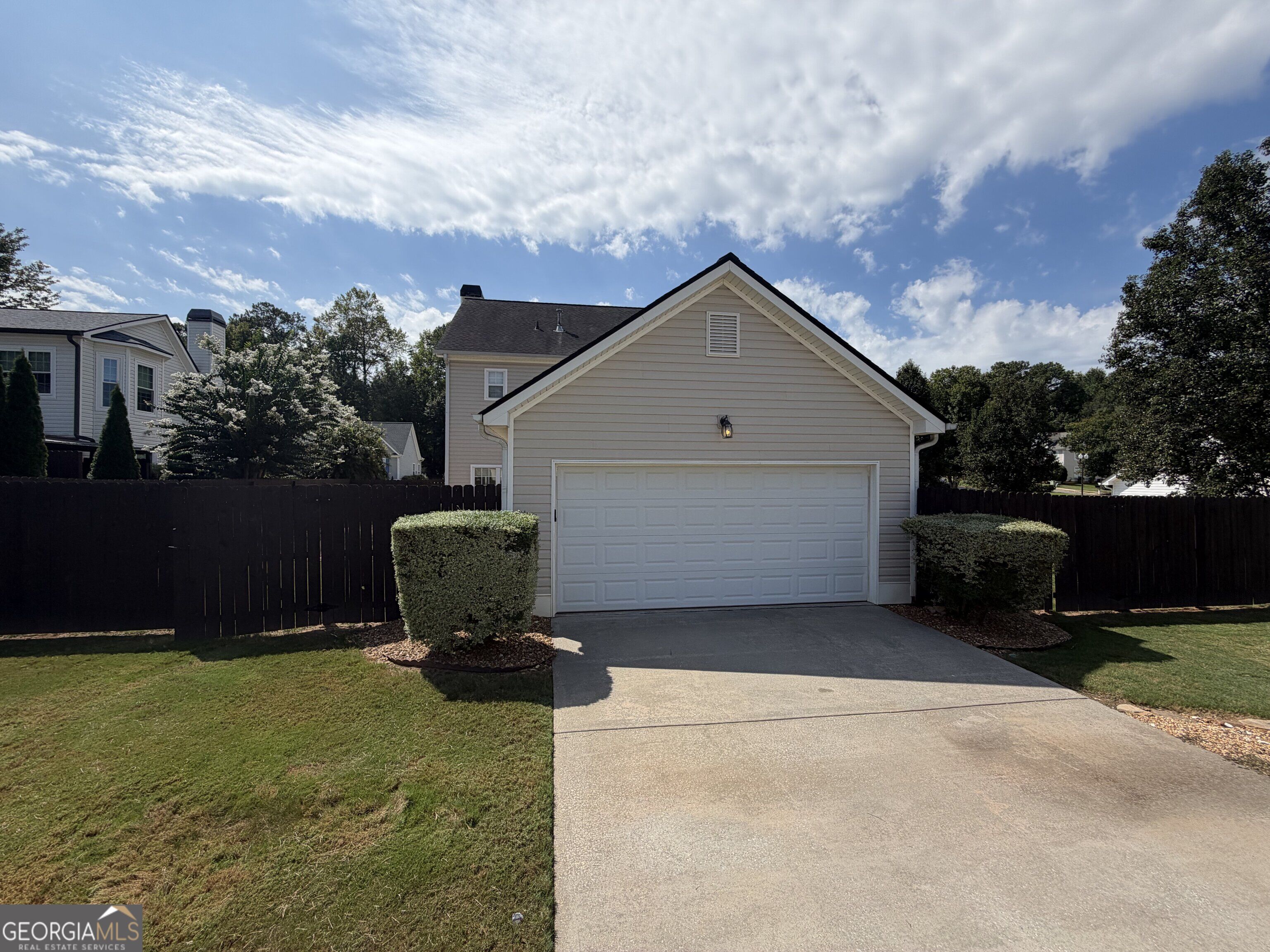 12 Columns Way Property Photo 34