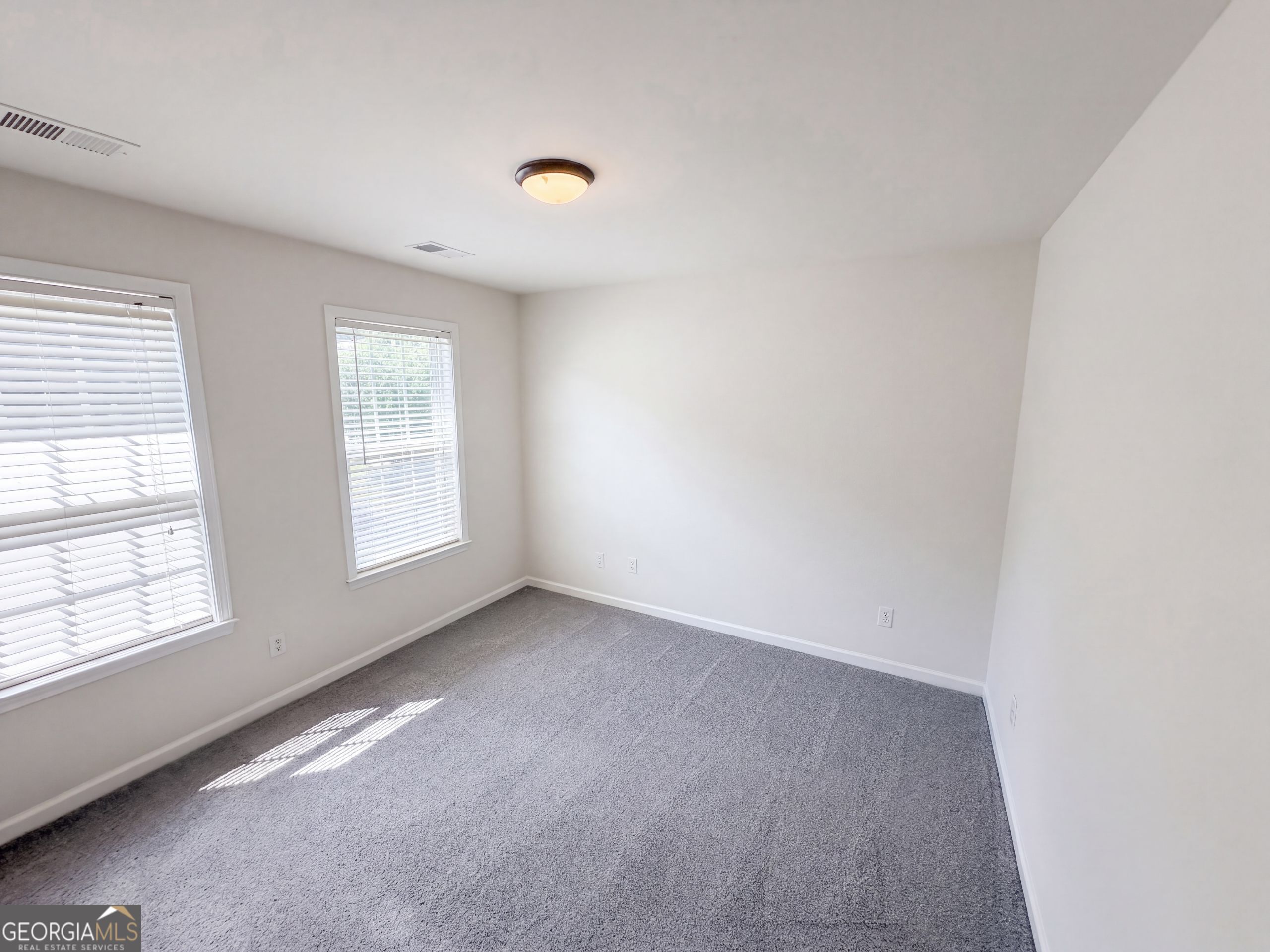12 Columns Way Property Photo 36