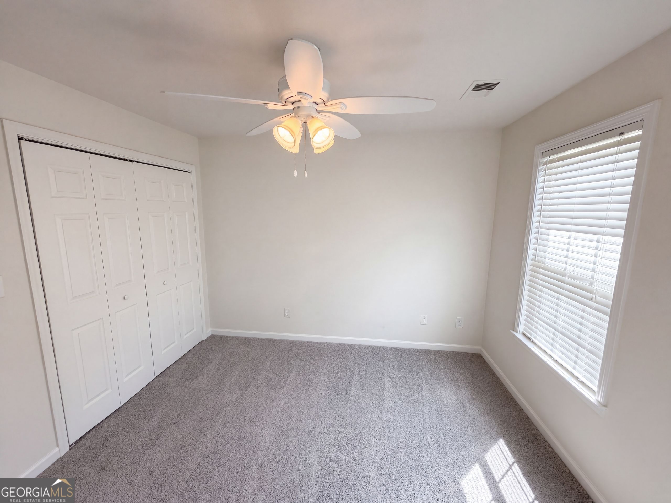 12 Columns Way Property Photo 38