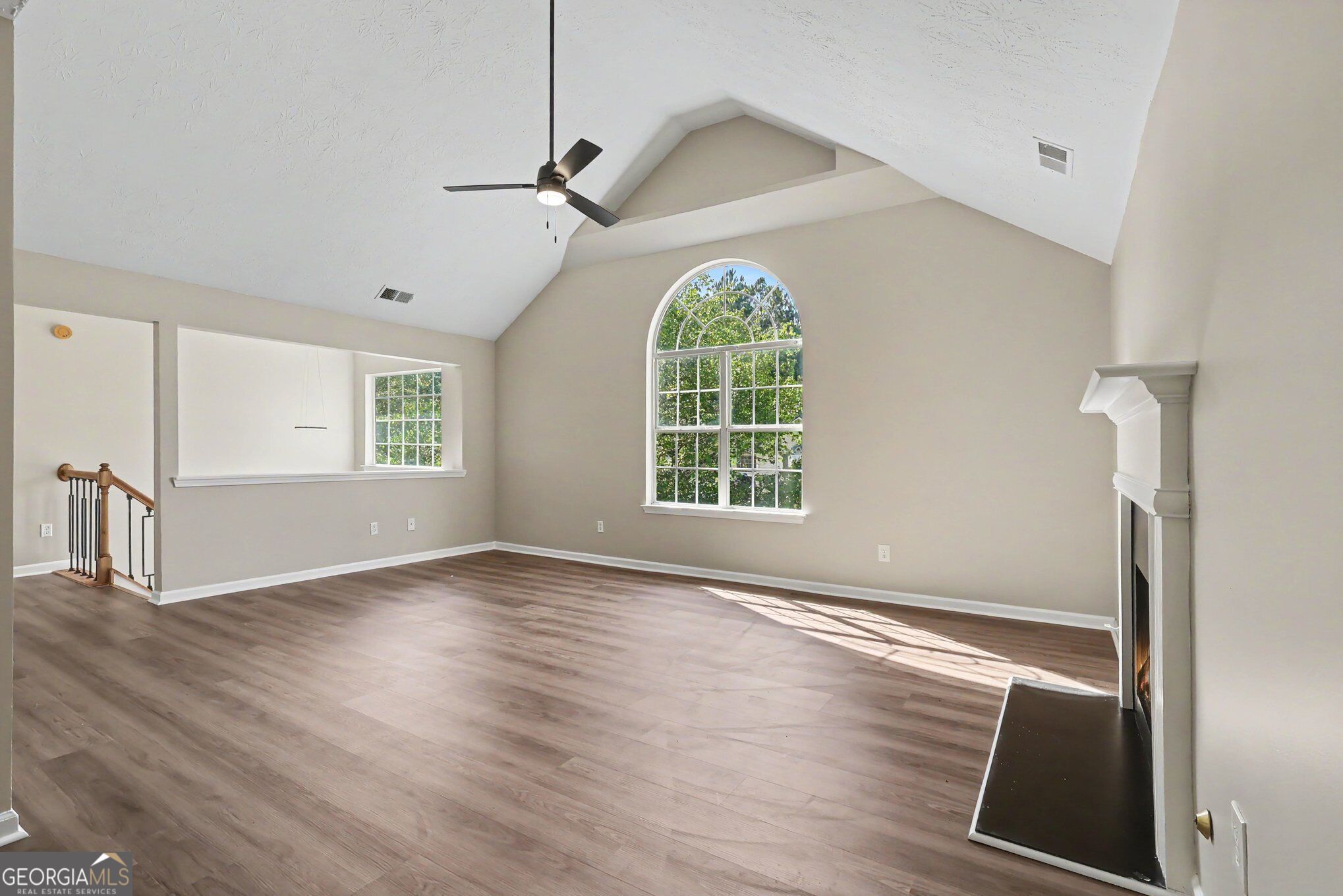 3220 Diamond Bluff Property Photo 7