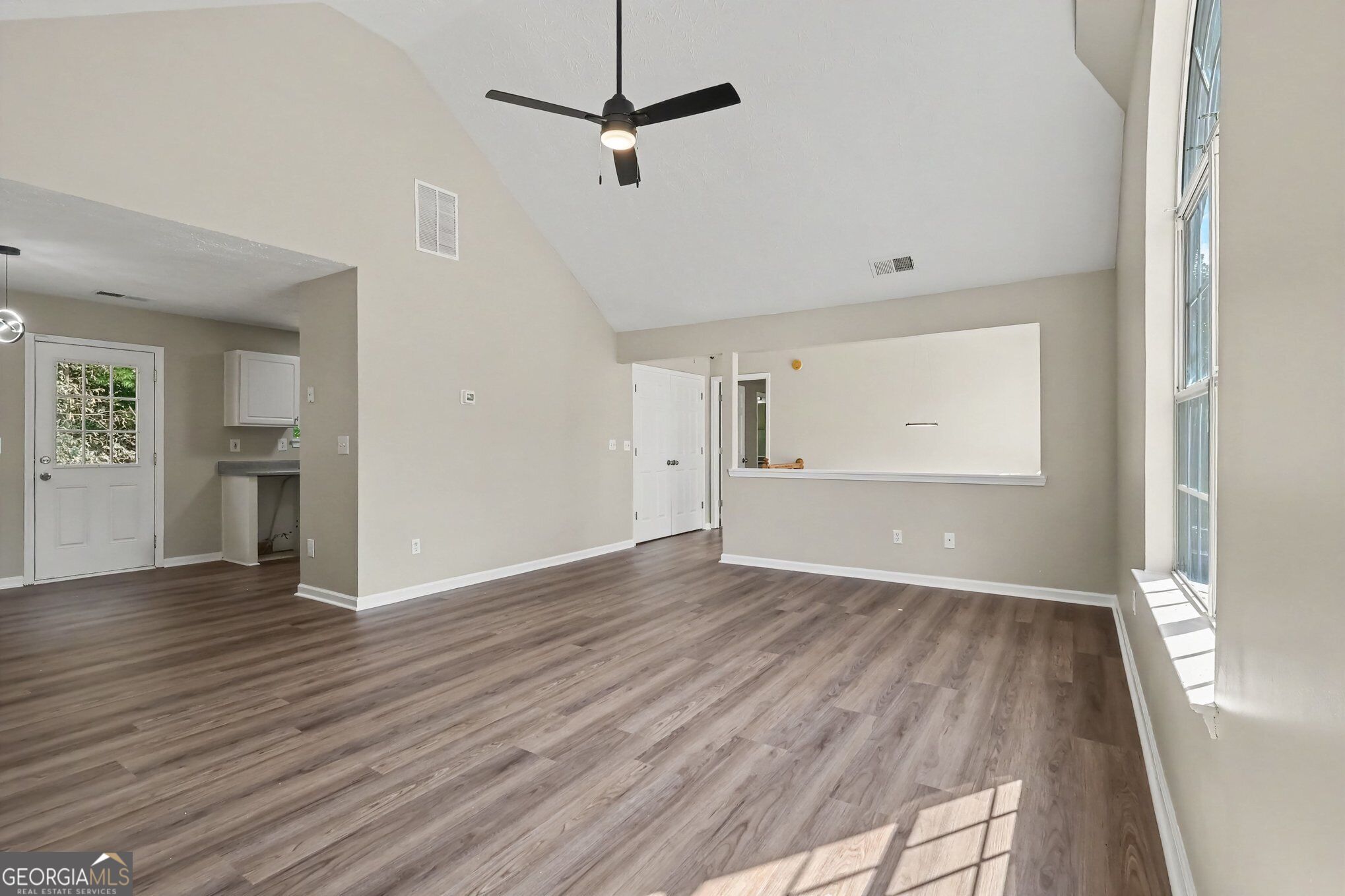 3220 Diamond Bluff Property Photo 8