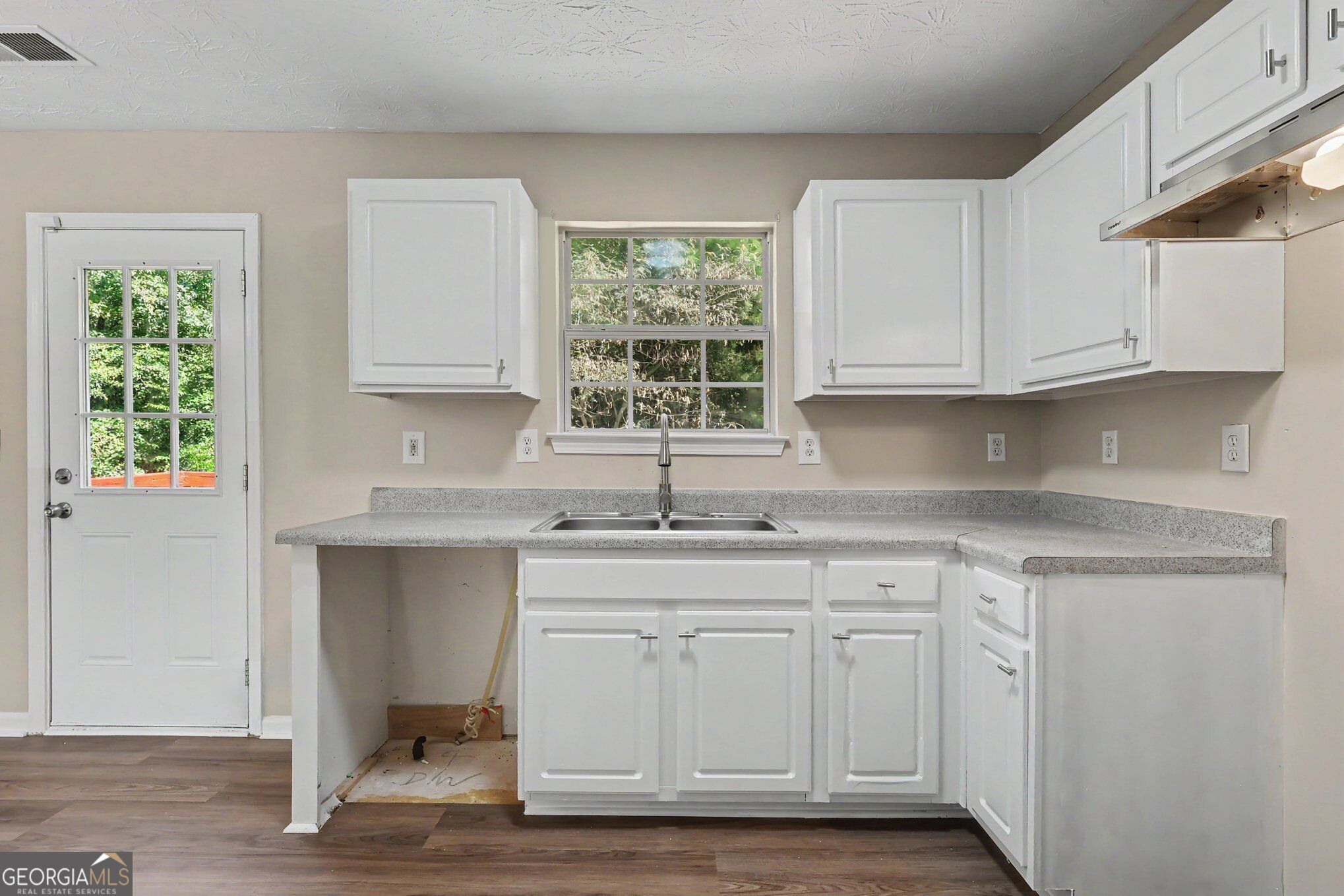 3220 Diamond Bluff Property Photo 13