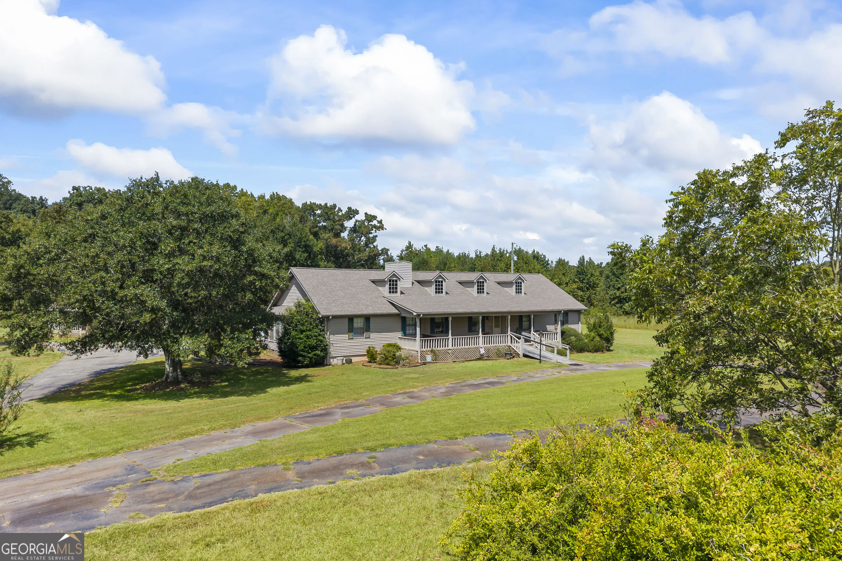 1655 Akin Road Property Photo 1