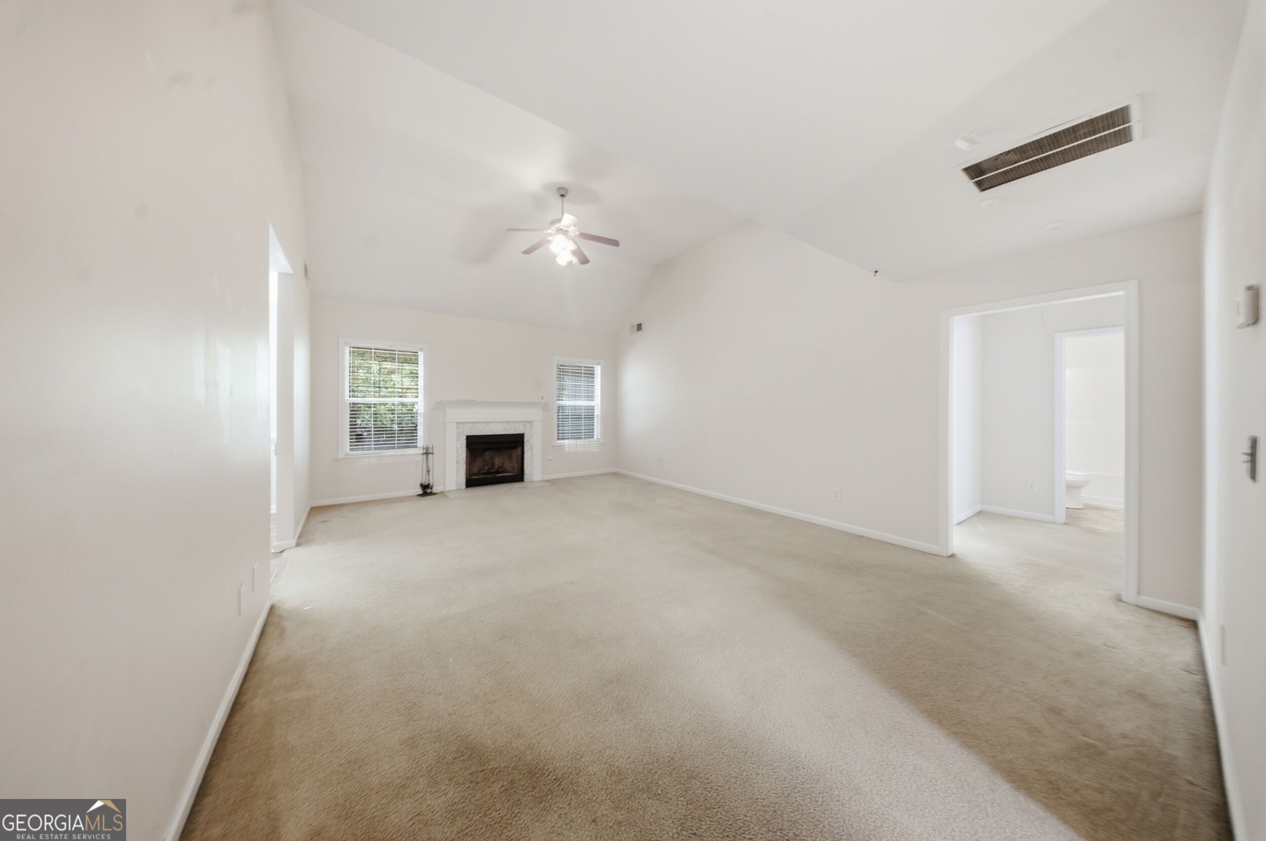 177 Revolutionary Drive Property Photo 3