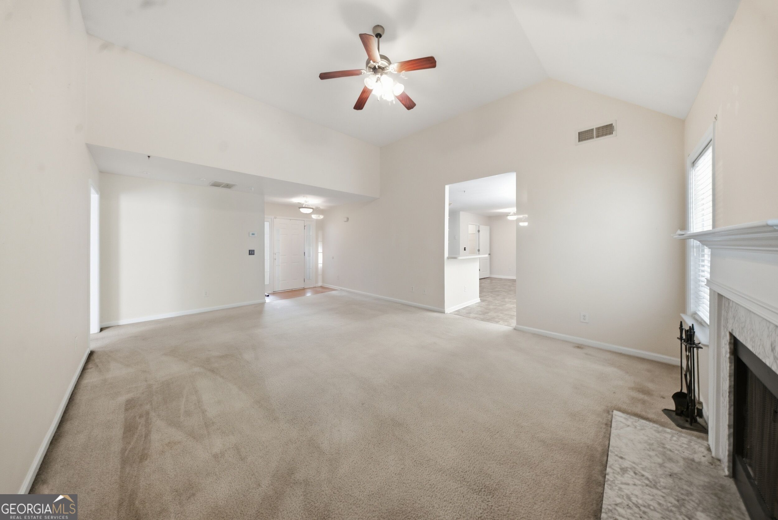177 Revolutionary Drive Property Photo 4