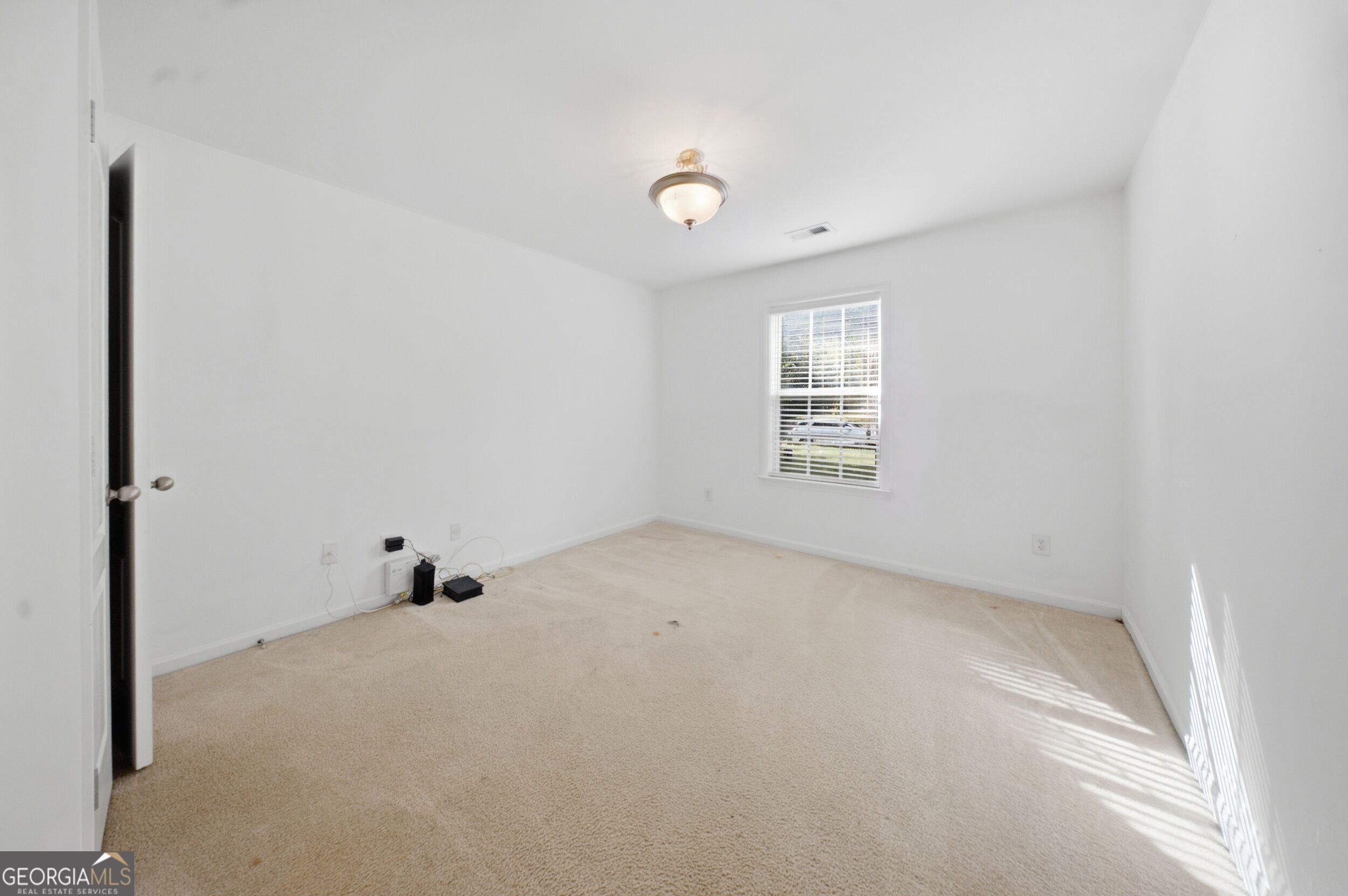 177 Revolutionary Drive Property Photo 20