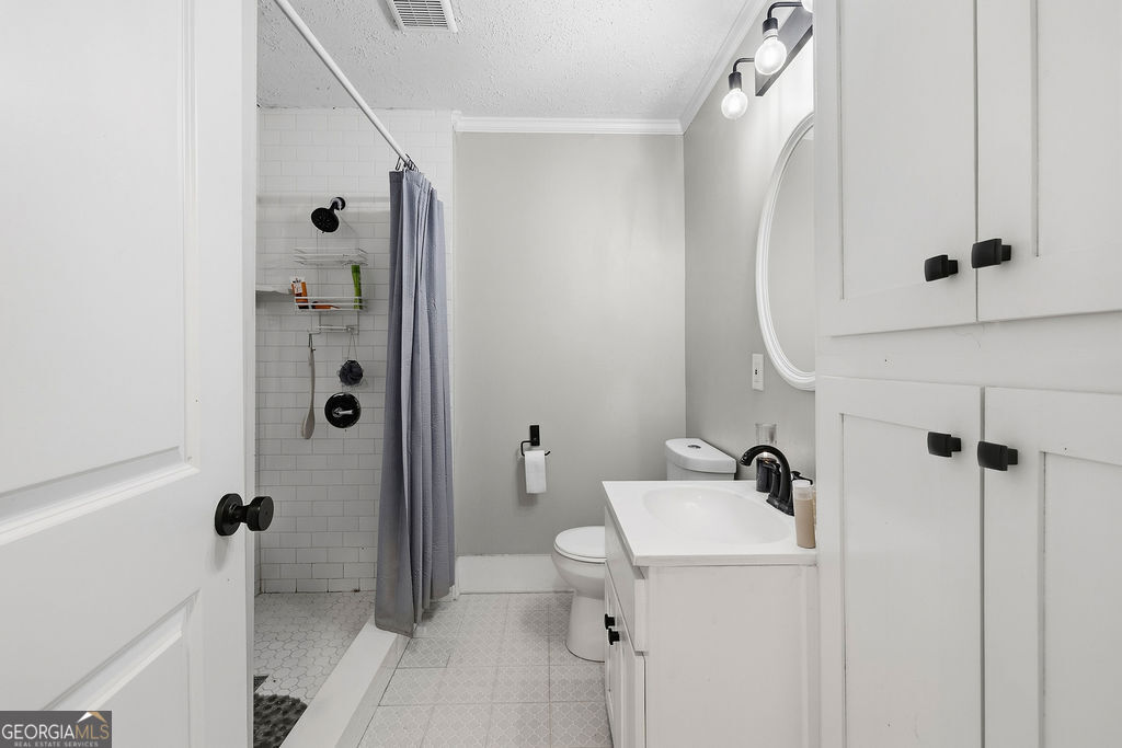 313 Glen Iris Drive Property Photo 10