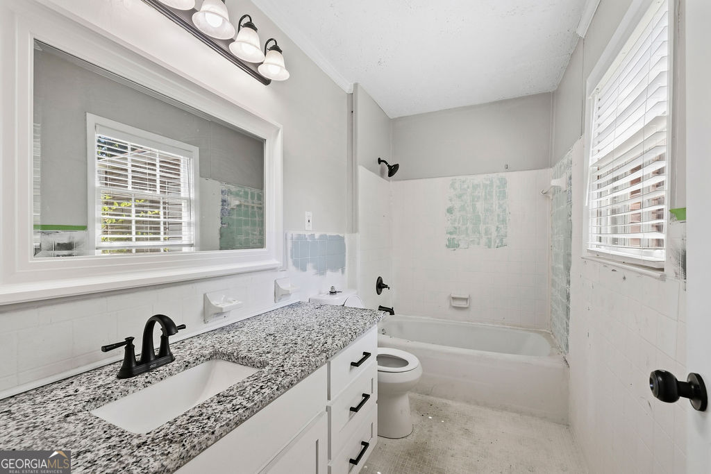313 Glen Iris Drive Property Photo 16