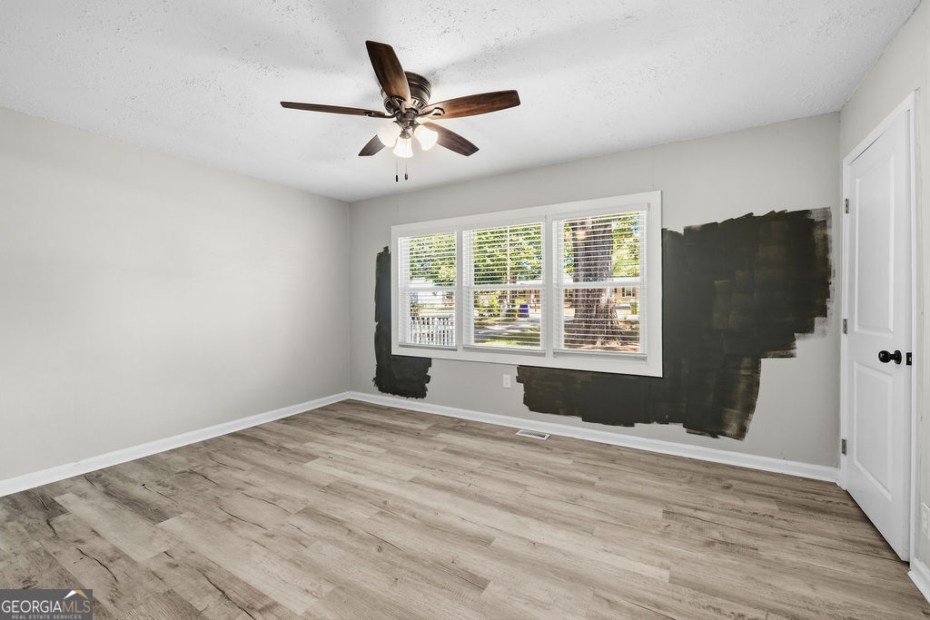 313 Glen Iris Drive Property Photo 17