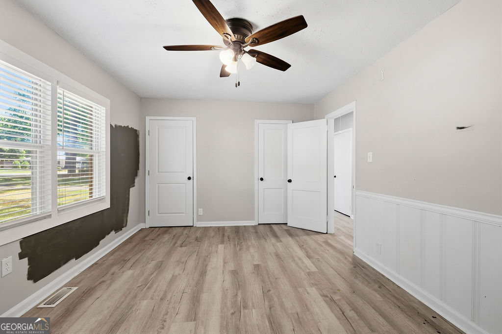 313 Glen Iris Drive Property Photo 18