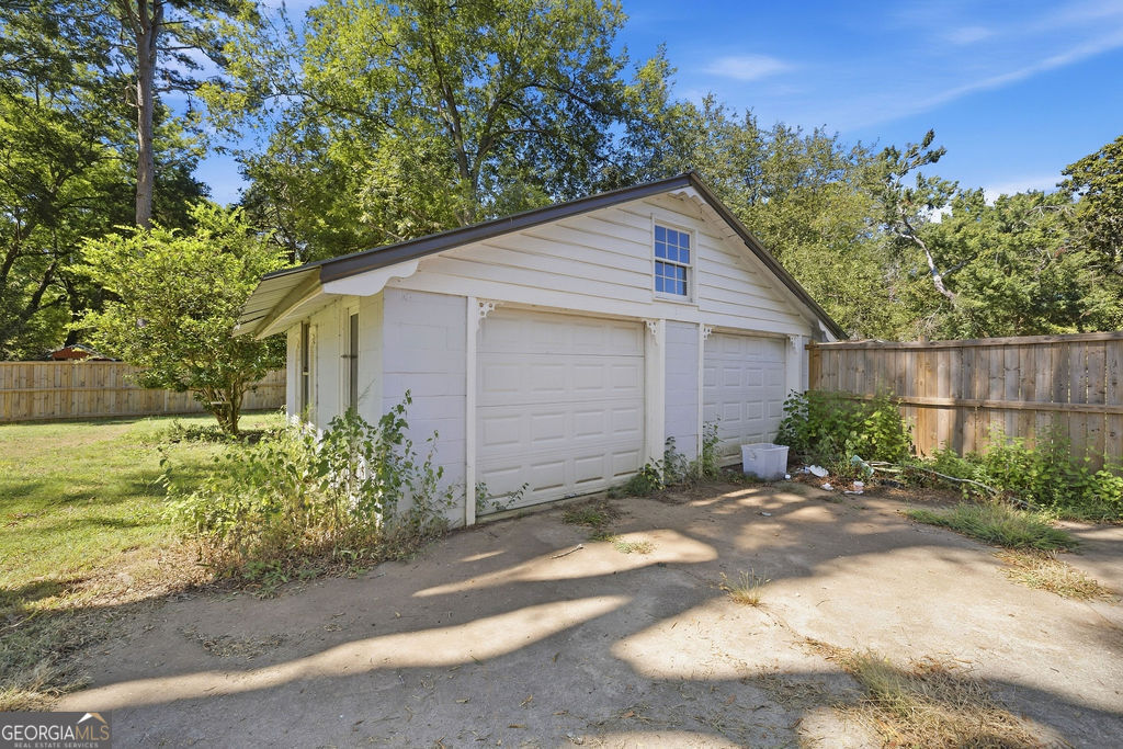 313 Glen Iris Drive Property Photo 21