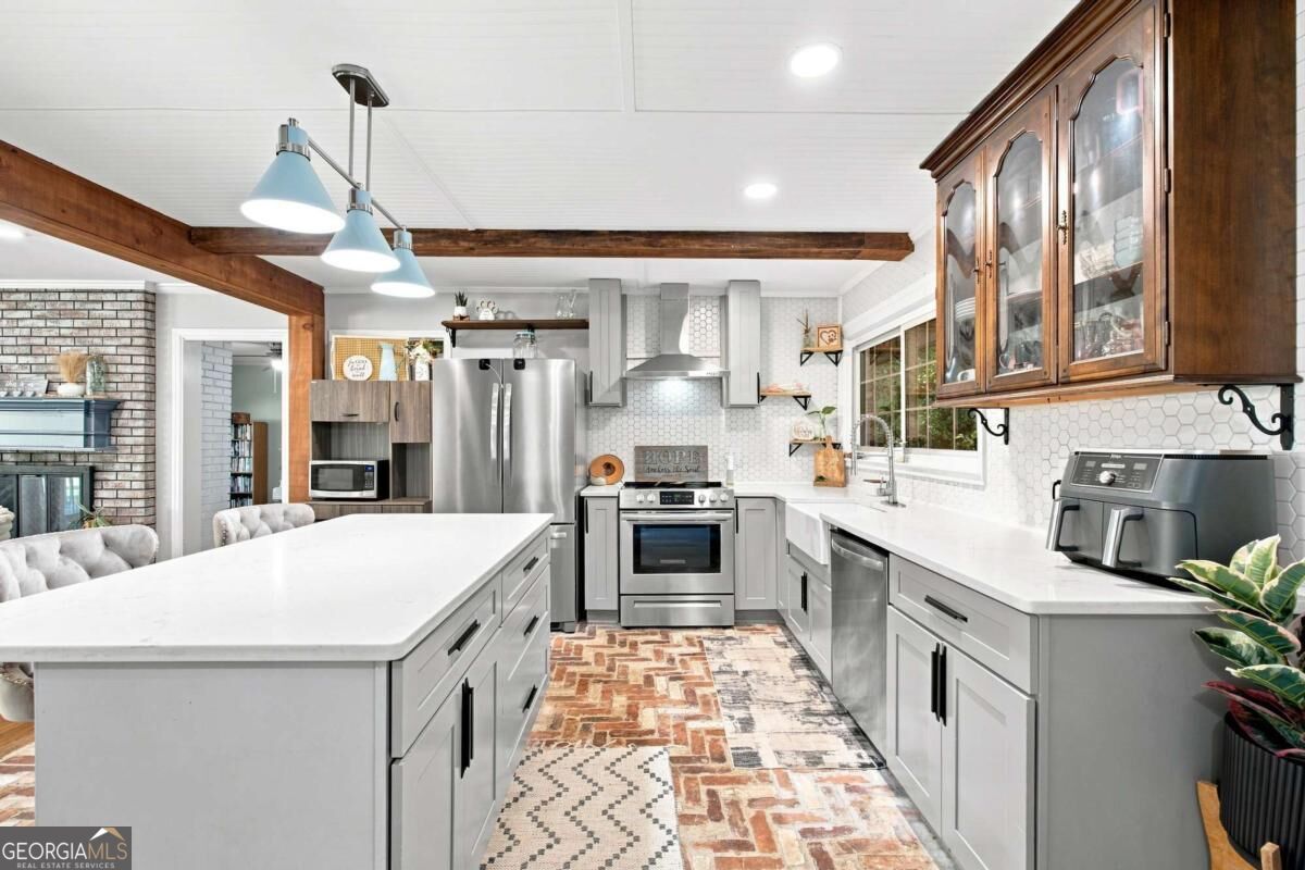 613 Holly Drive Nw Property Photo 3