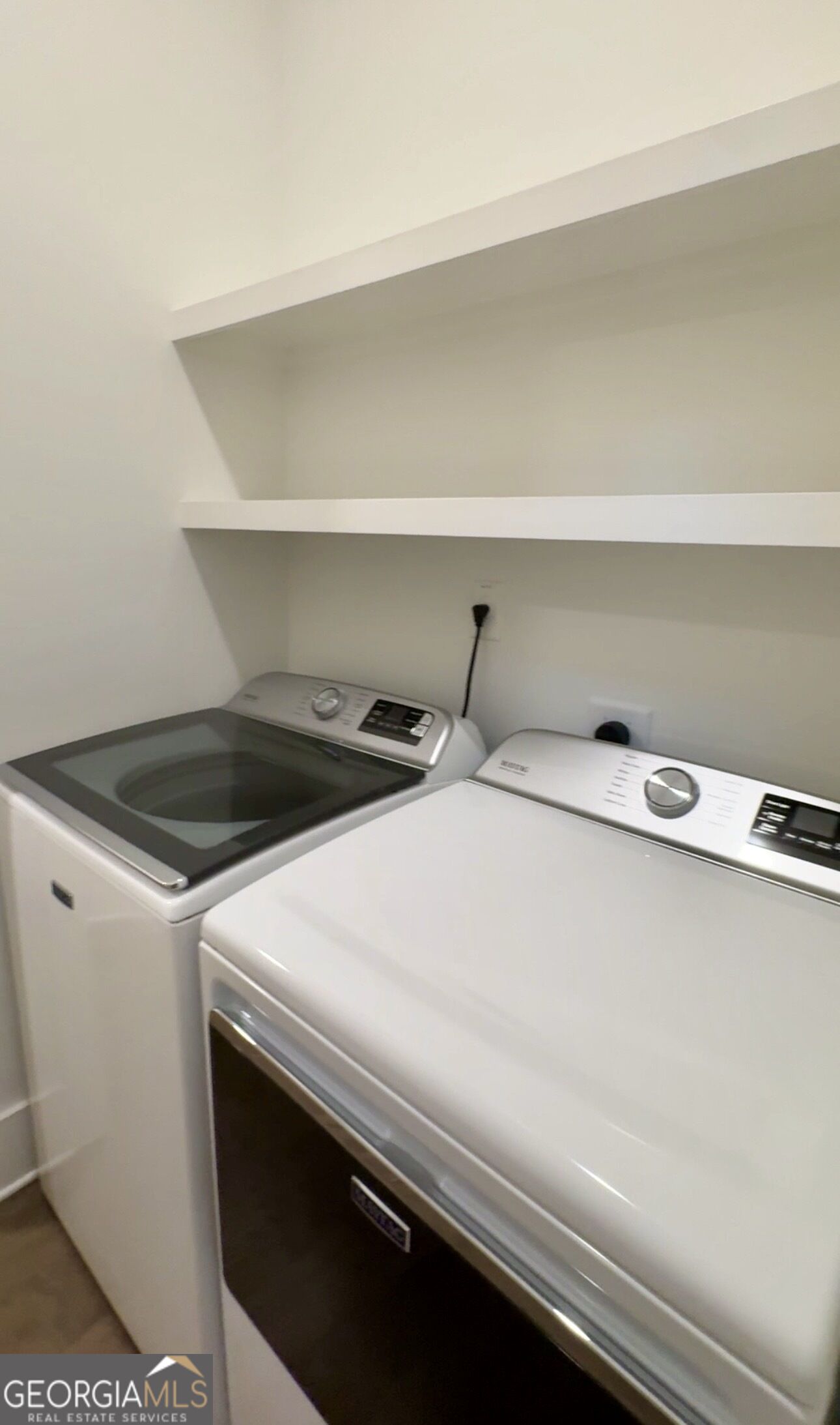 150 Glasgow Lane Property Photo 7