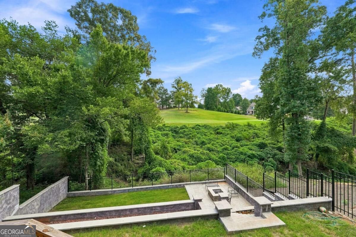 4052 Links Boulevard Property Photo 3