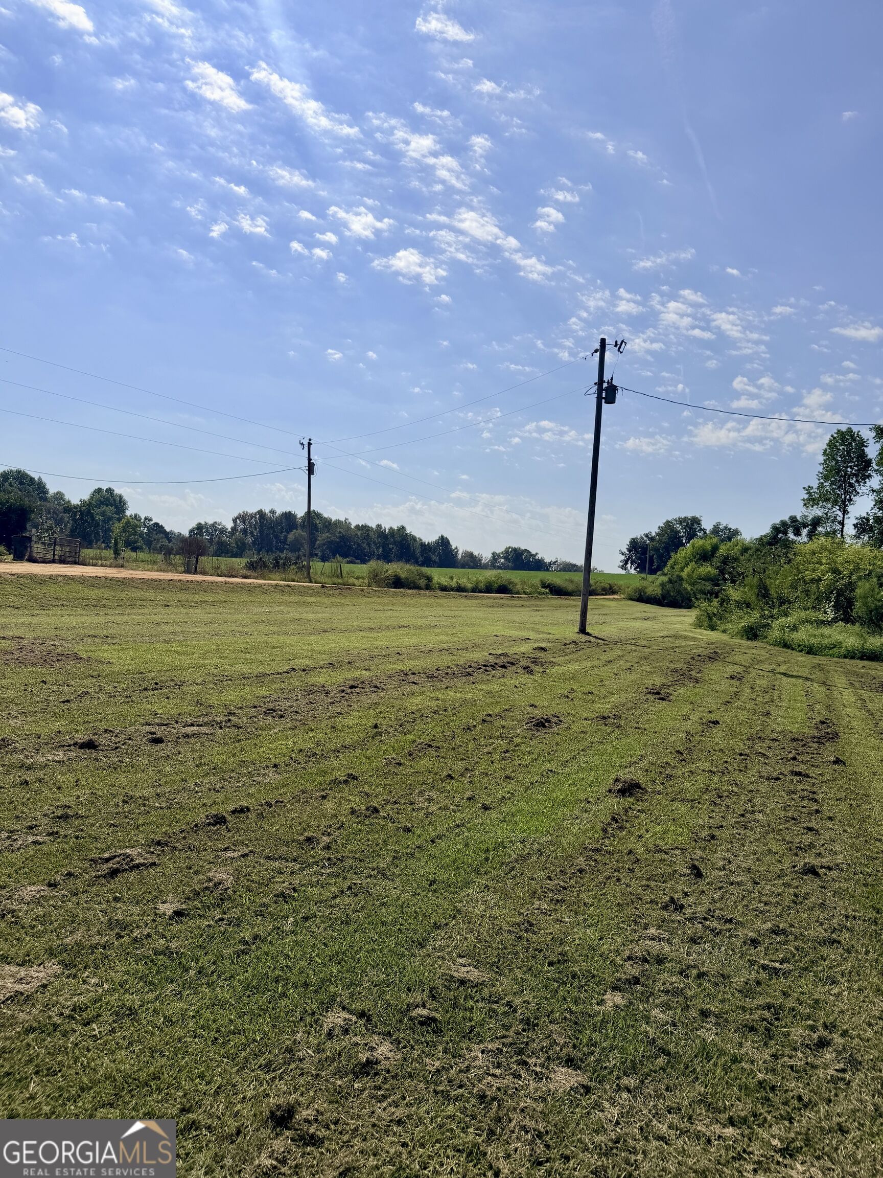 17979 Kermit Road Property Photo 3