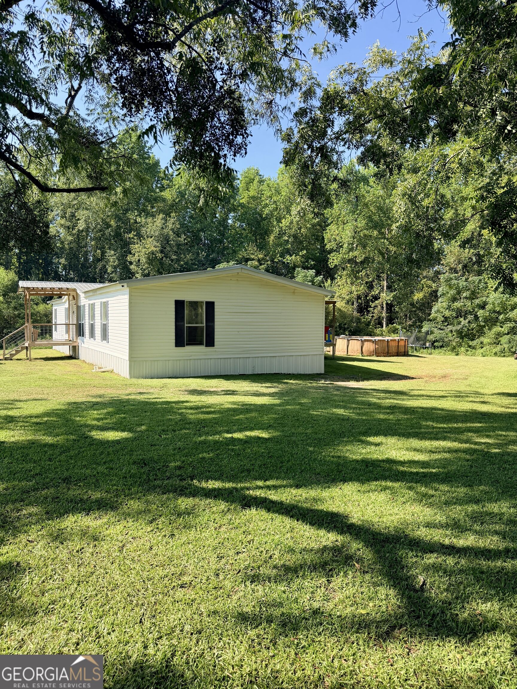 17979 Kermit Road Property Photo 5