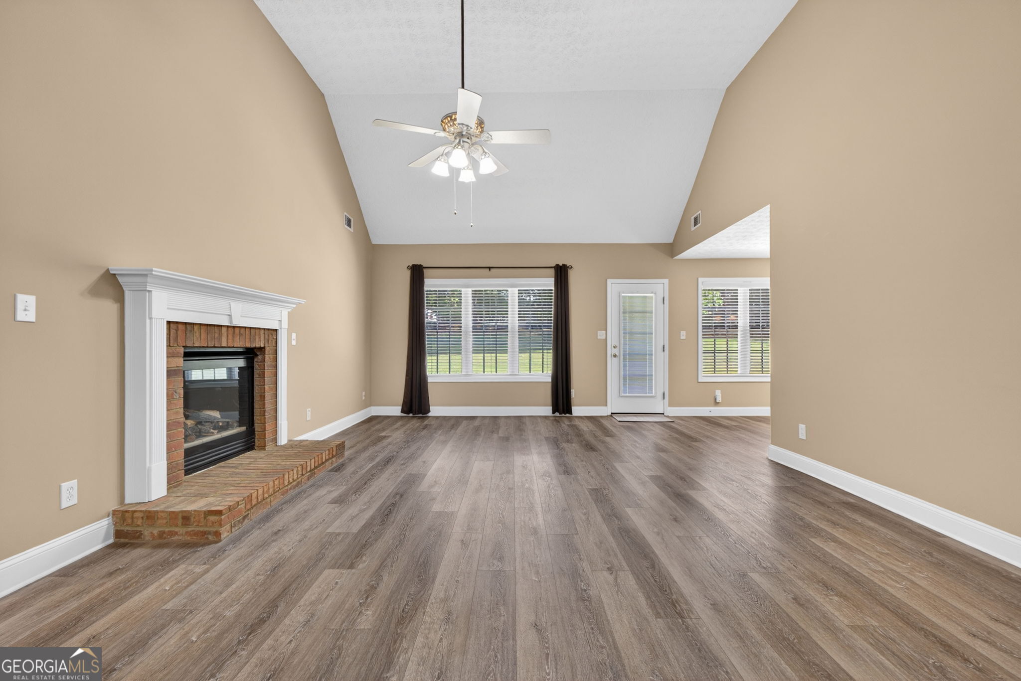 1625 Lake Dow Road Property Photo 4