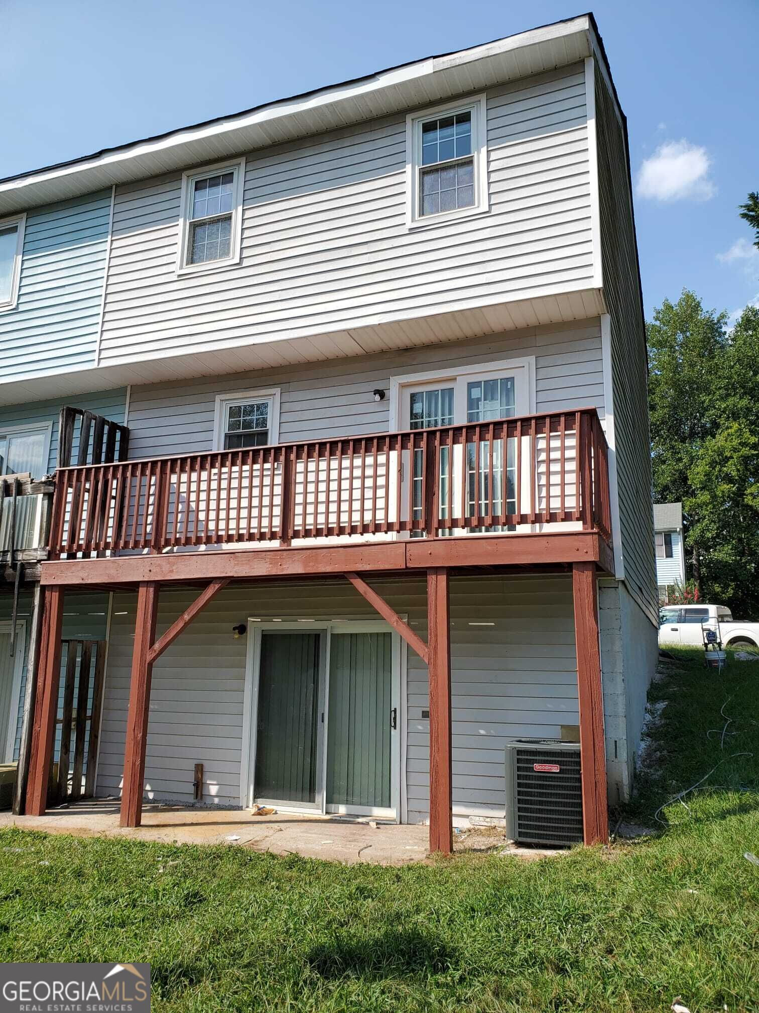 7011 Oakhill Circle Property Photo 1