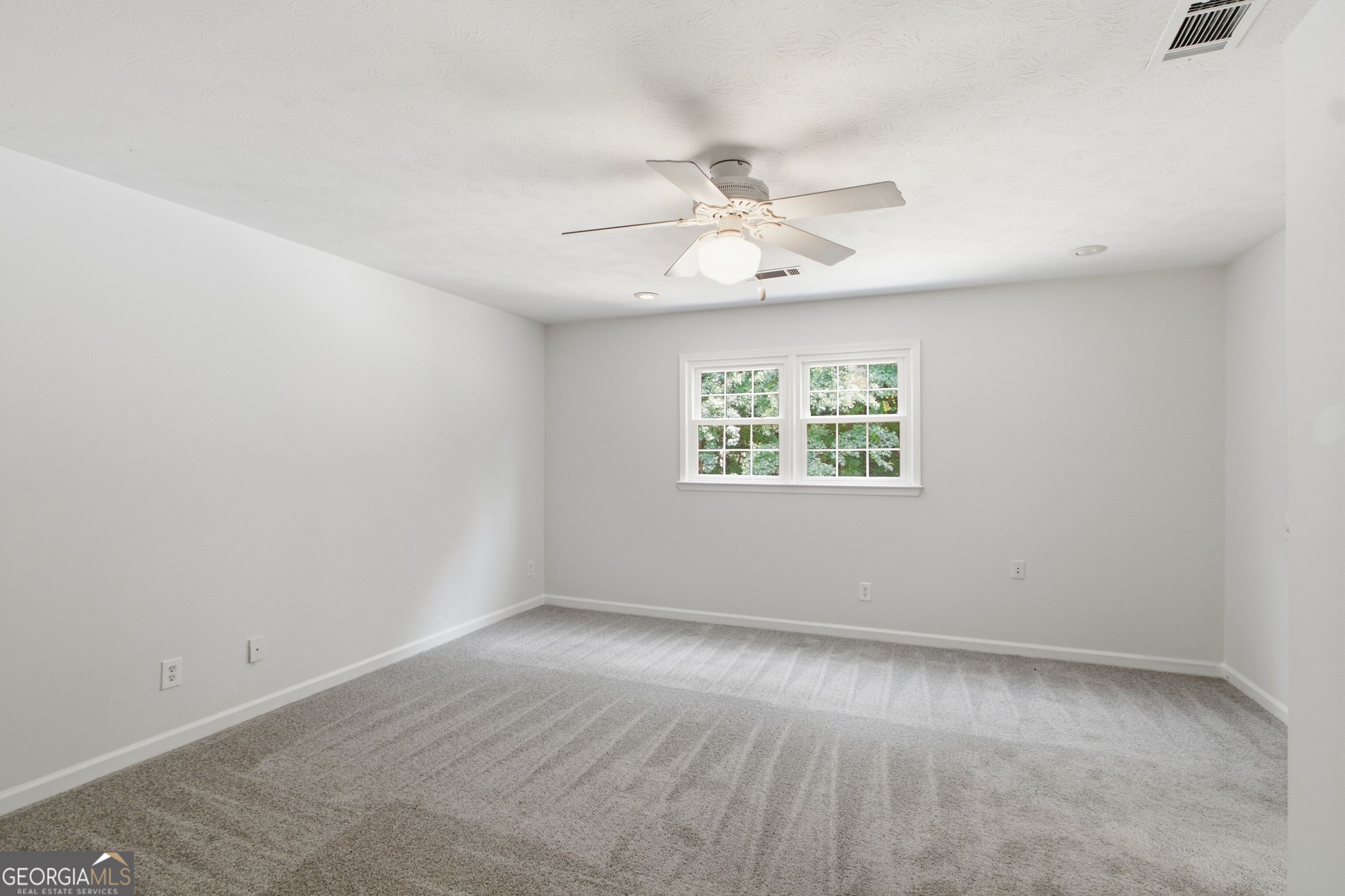 3662 Sweet Briar Lane Se Property Photo 4