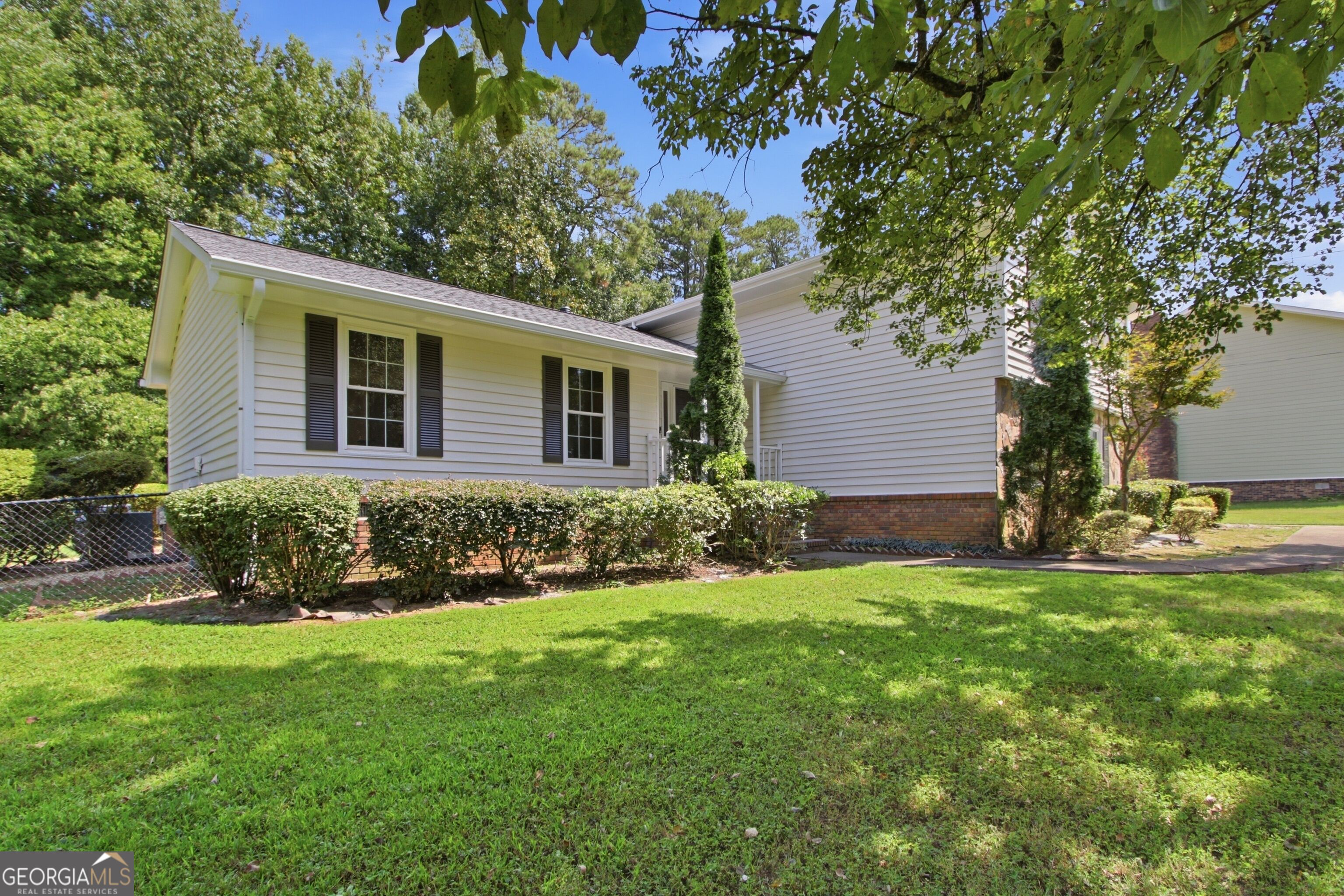 3662 Sweet Briar Lane Se Property Photo 6