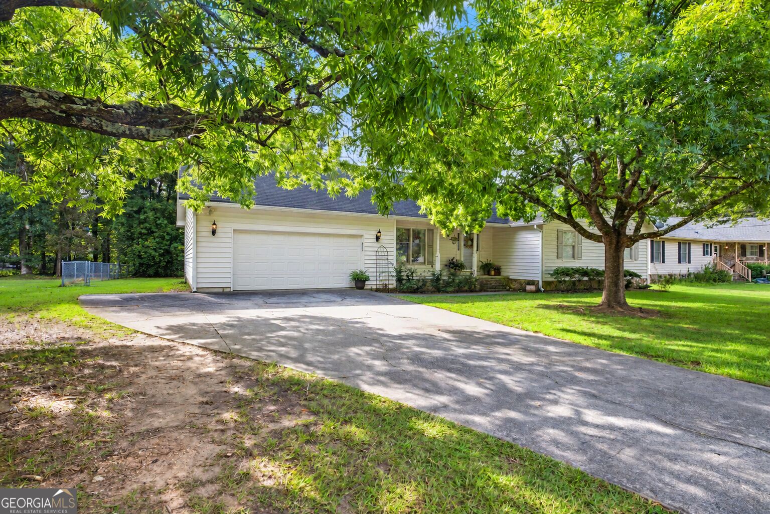 1728 Honeybee Creek Drive Property Photo 2