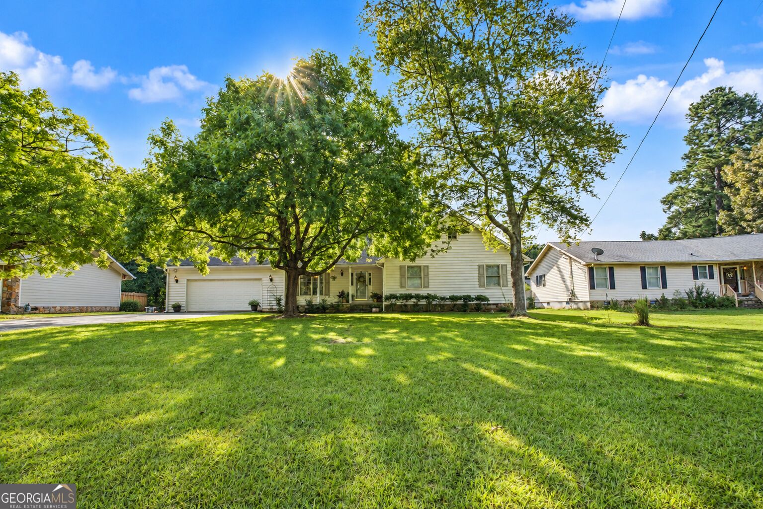 1728 Honeybee Creek Drive Property Photo 4