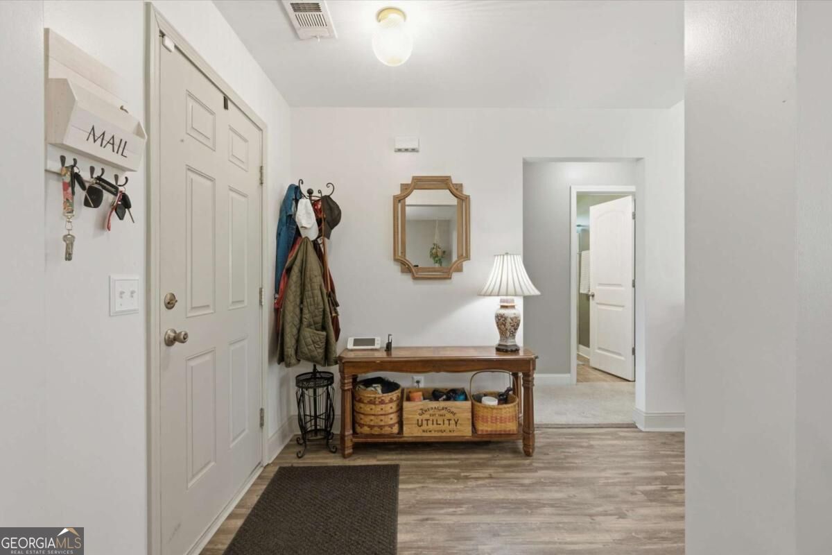 460 Abigail Circle Property Photo 6