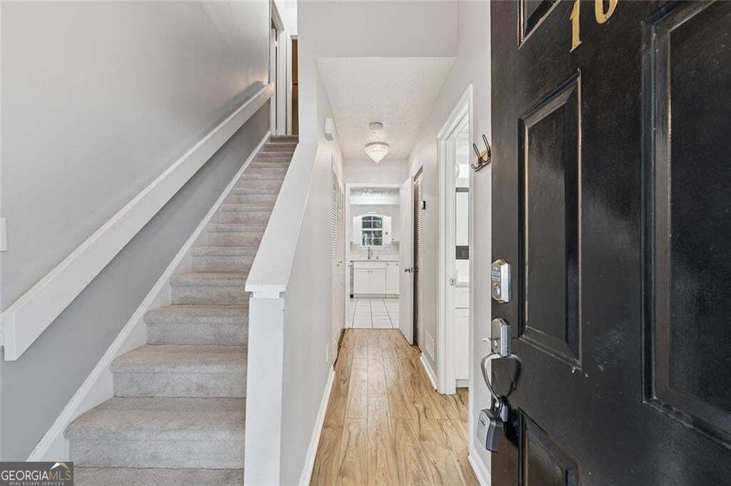 101 Vineyard Pond Drive Nw Property Photo 5