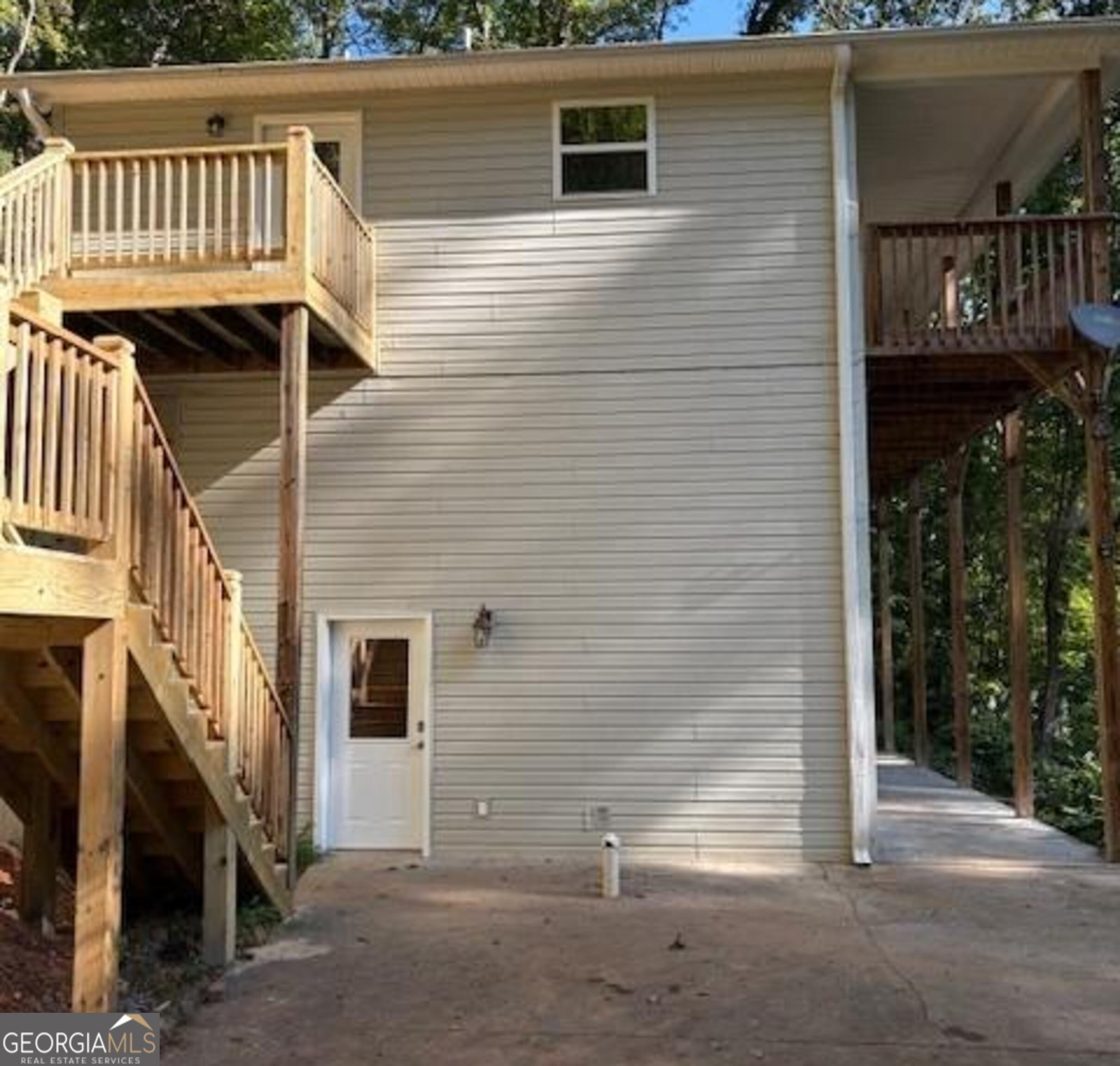 104 Travelers Lane Property Photo 1